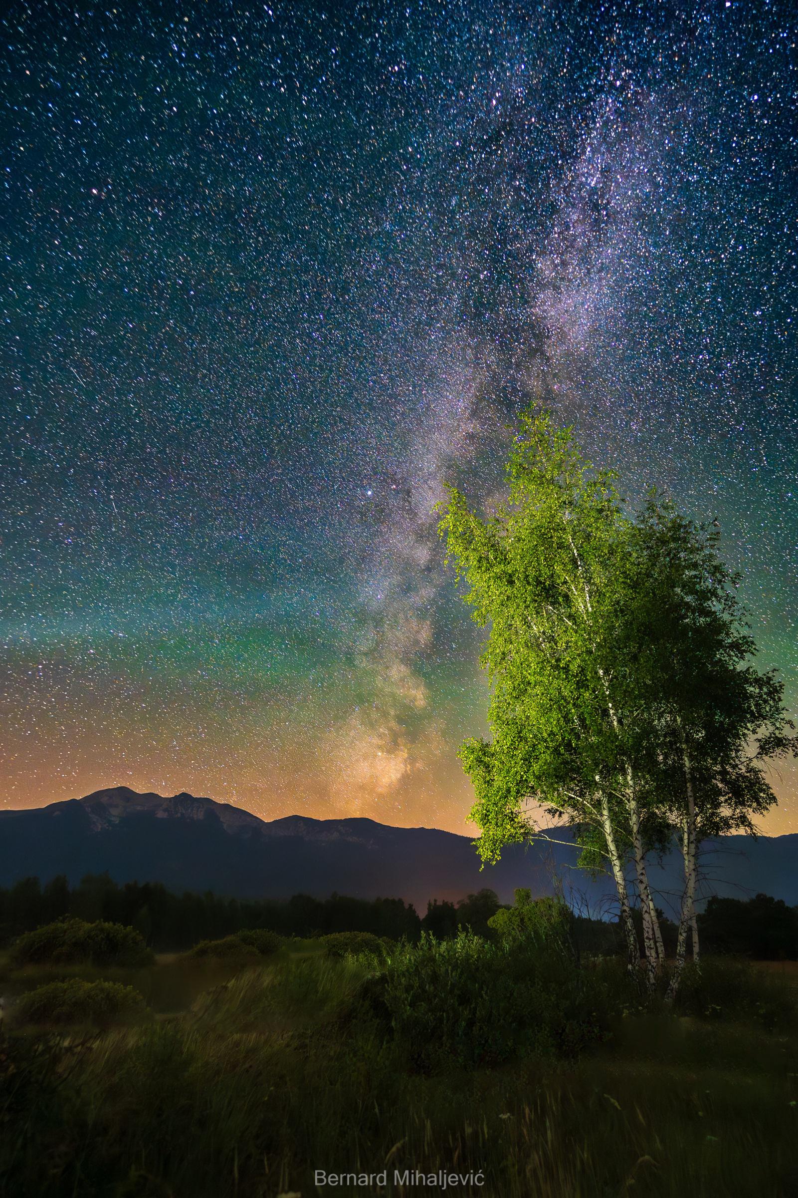 1600x2400 Bosnian nightsky near the boarder to Croatia. [OC] [1600x2400]