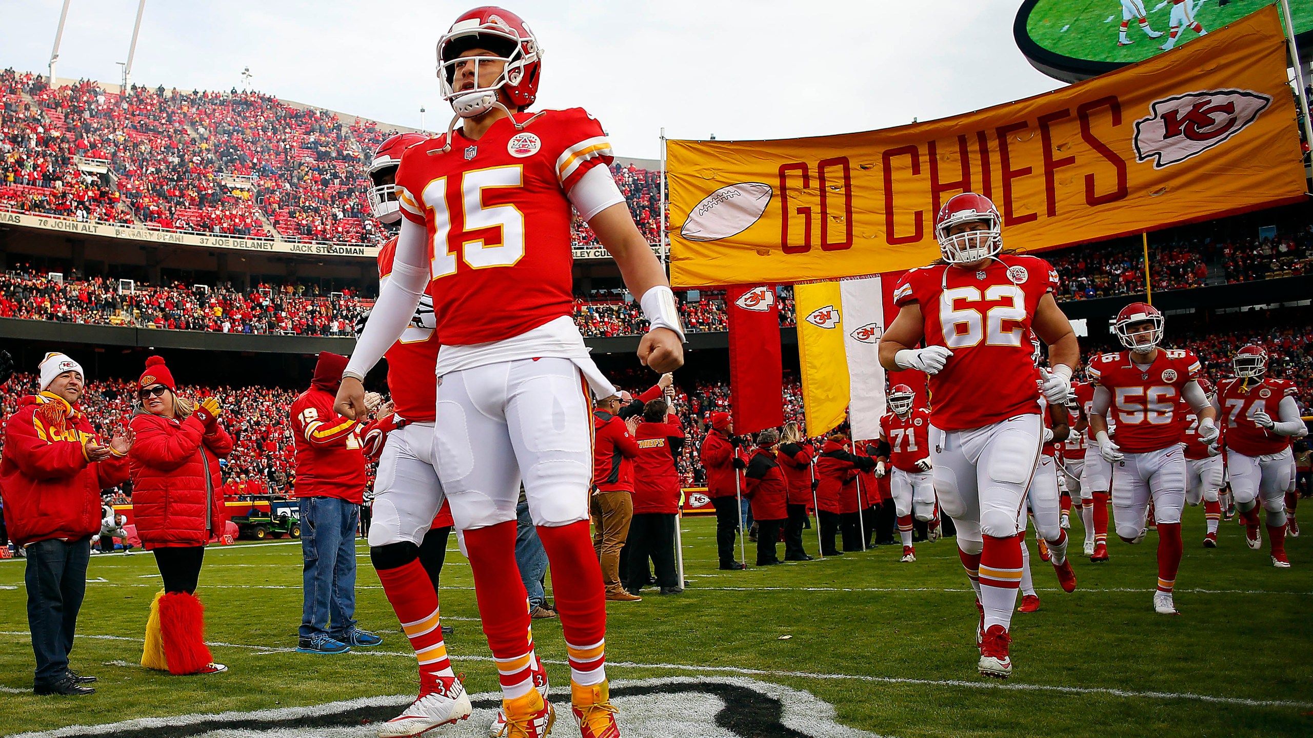 2560x1440 AP All Pro Team Has Kansas City Accent: Mahomes, 3 Teammates