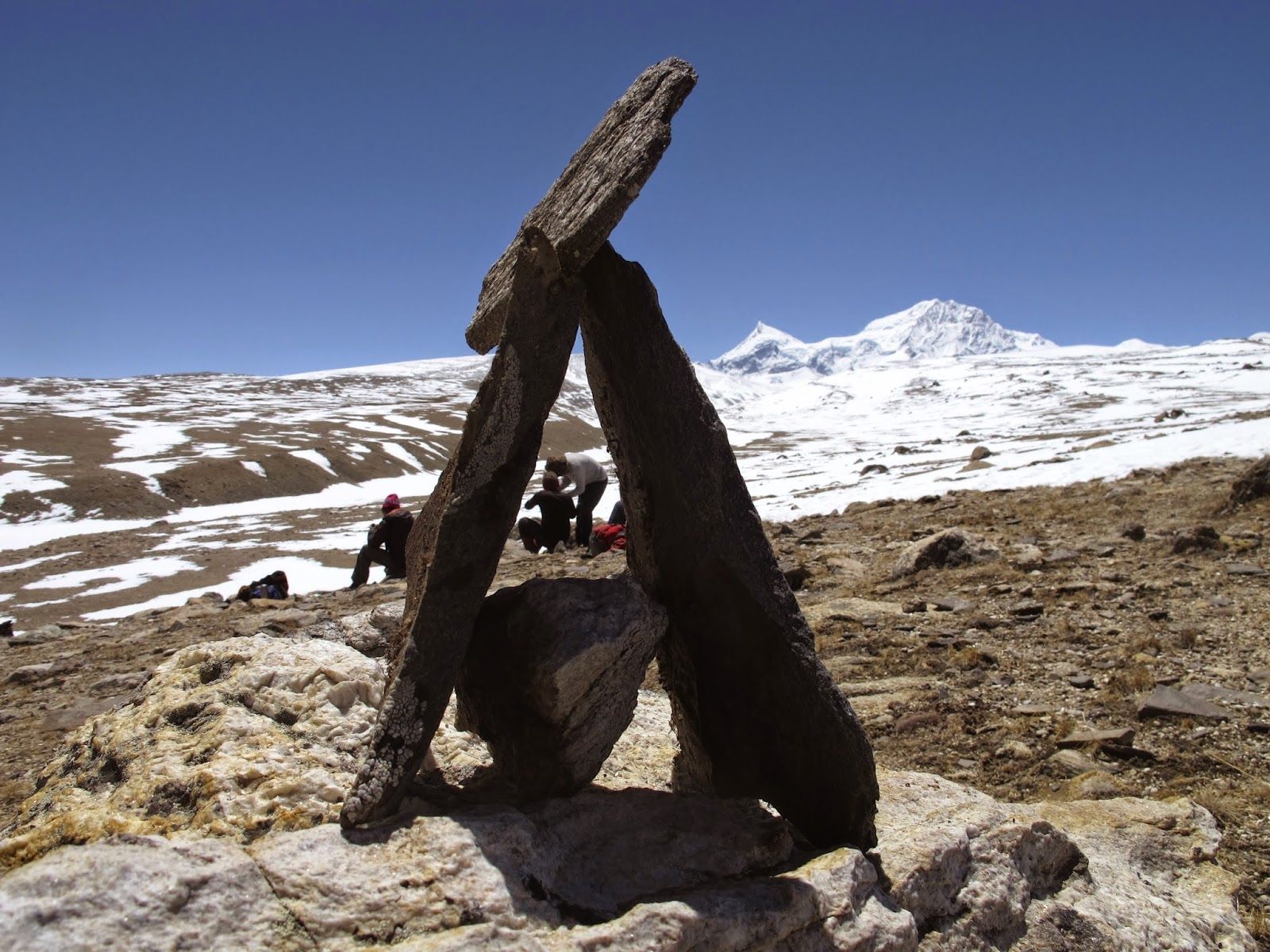 1600x1200 The People You Meet Along the Way.: First views of Shishapangma