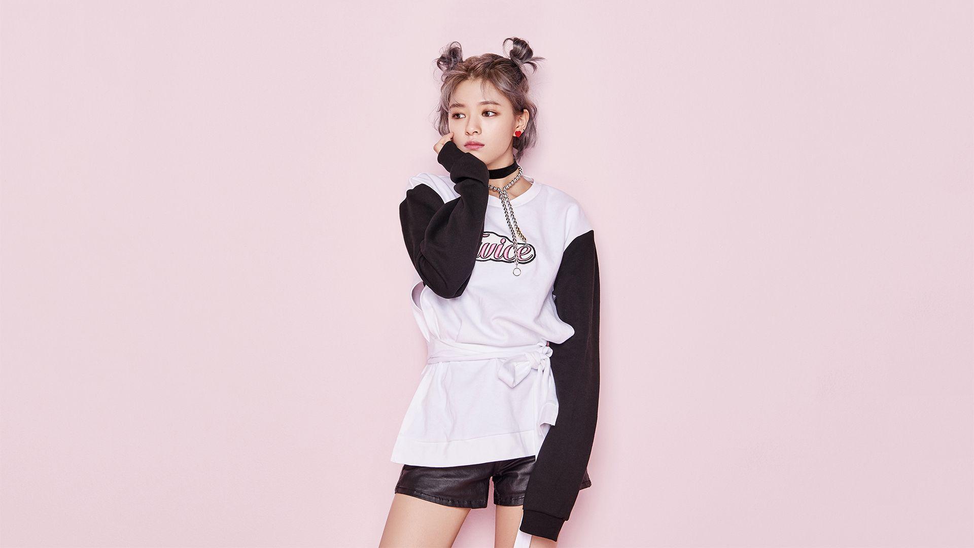 1920x1080 Desktop Wallpaper / TWICE 트와이스 YooJeongYeon 유정연 JeongYeon 정연. Twice knock knock, Twice photohoot, Kpop girls