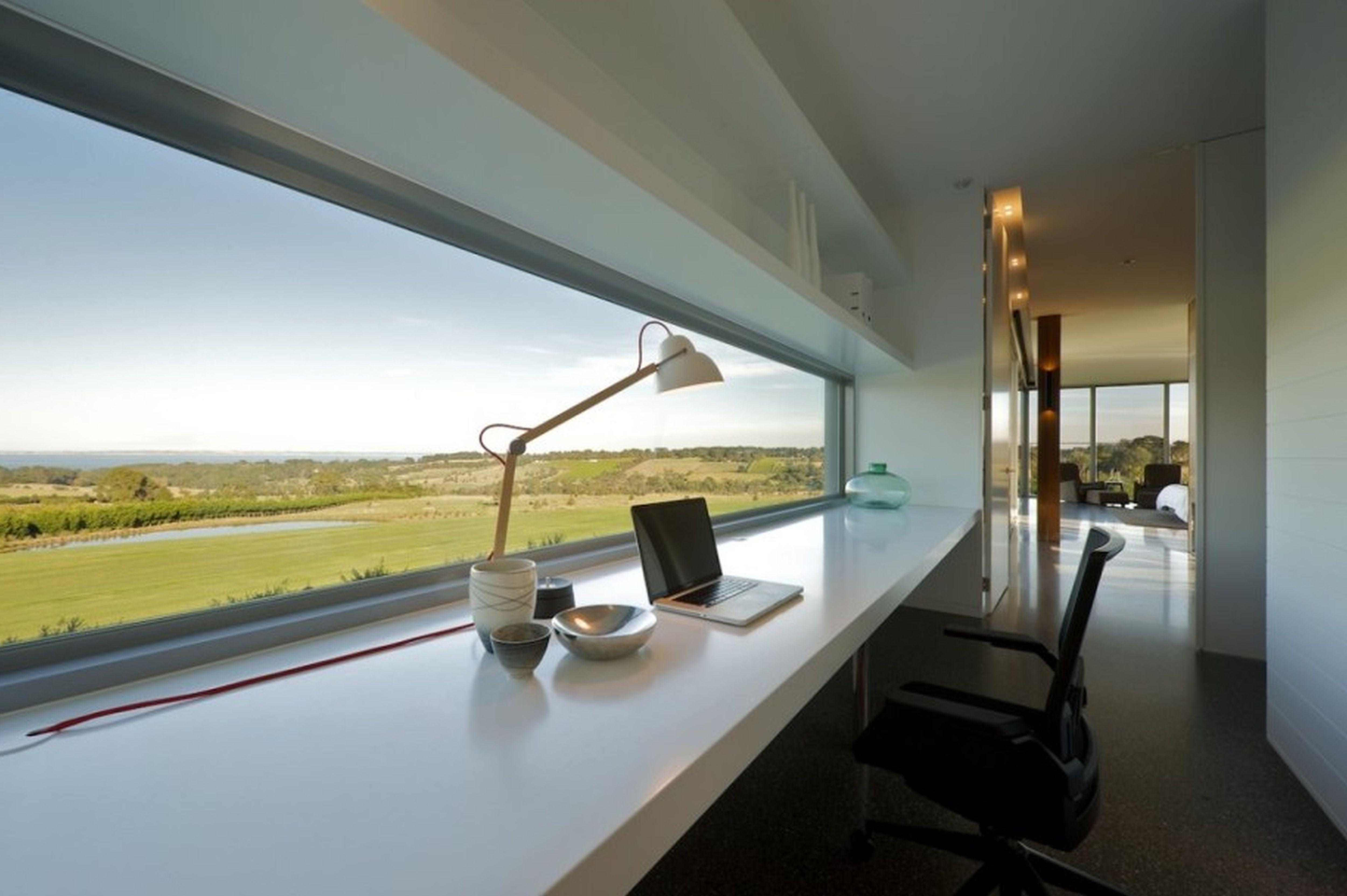 Office scene. Офис с панорамными окнами. Кабинет с шикарным видом. Рабочее место с видом на море. Рабочее место у панорамного окна.
