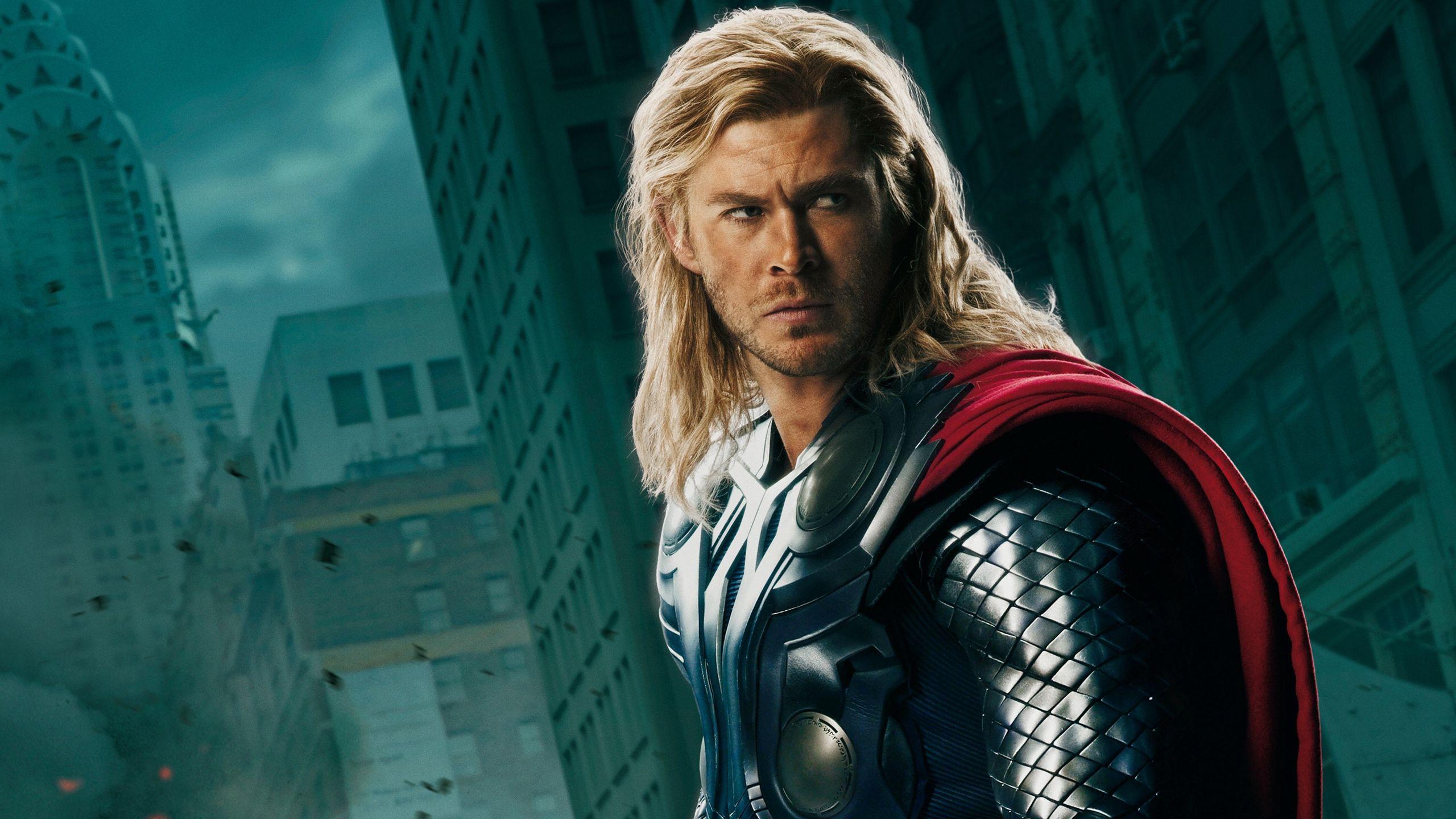 2560x1440 Download wallpaper 2560x1440 the avengers, thor, chris