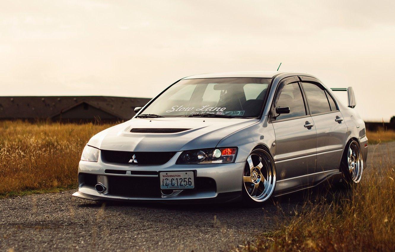 1332x850 Mitsubishi Evo 9 Wallpaper