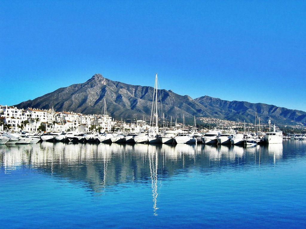 1024x768 Puerto Banús