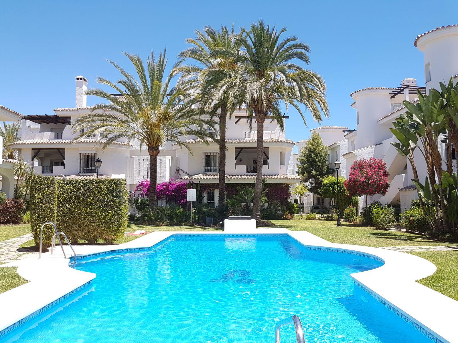 1600x1200 Orange Place, Puerto Banús, Los Naranjos for Rent in Marbella, Andalucía, Spain