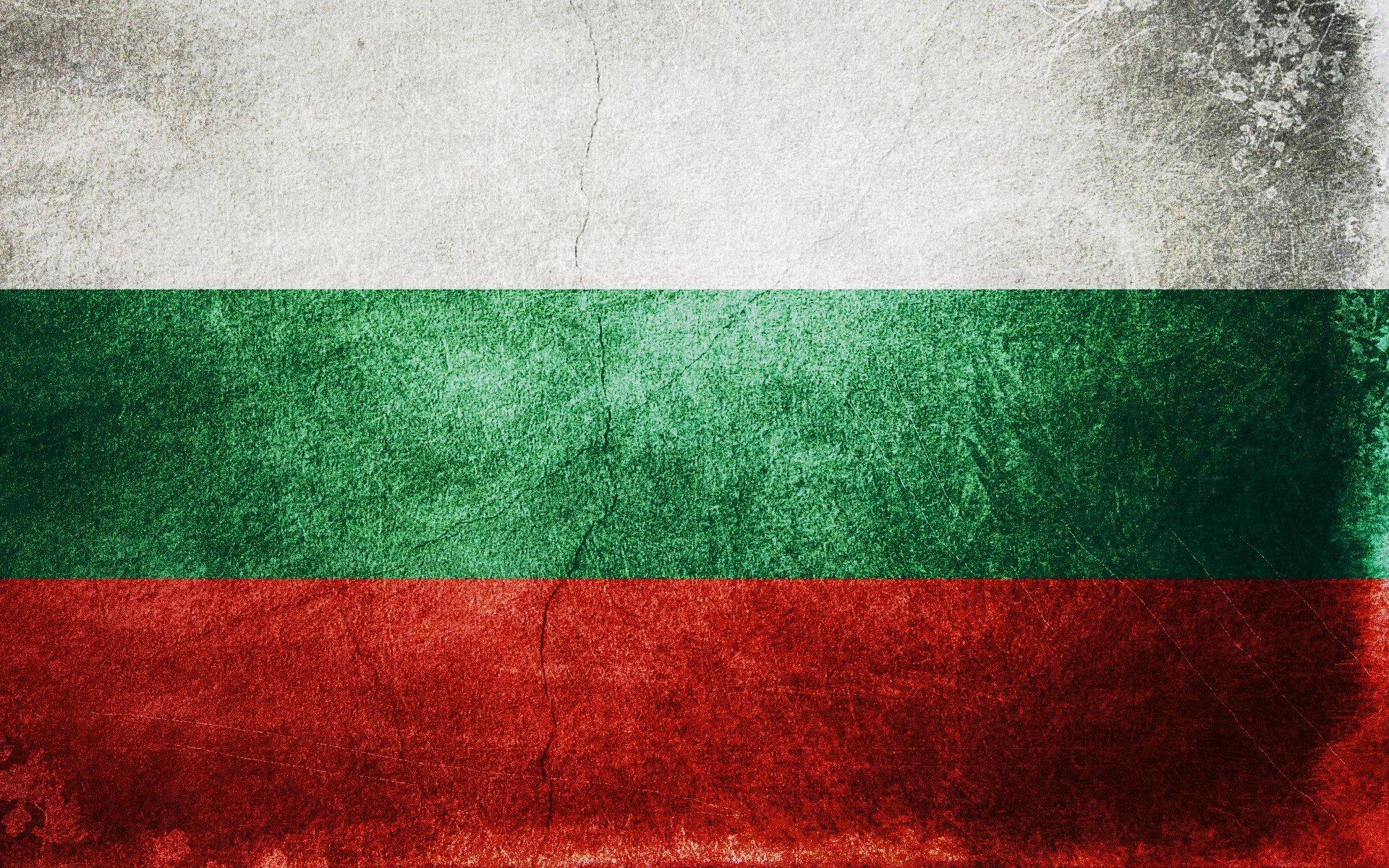 1920x1200 Bulgaria Flag Wallpaper