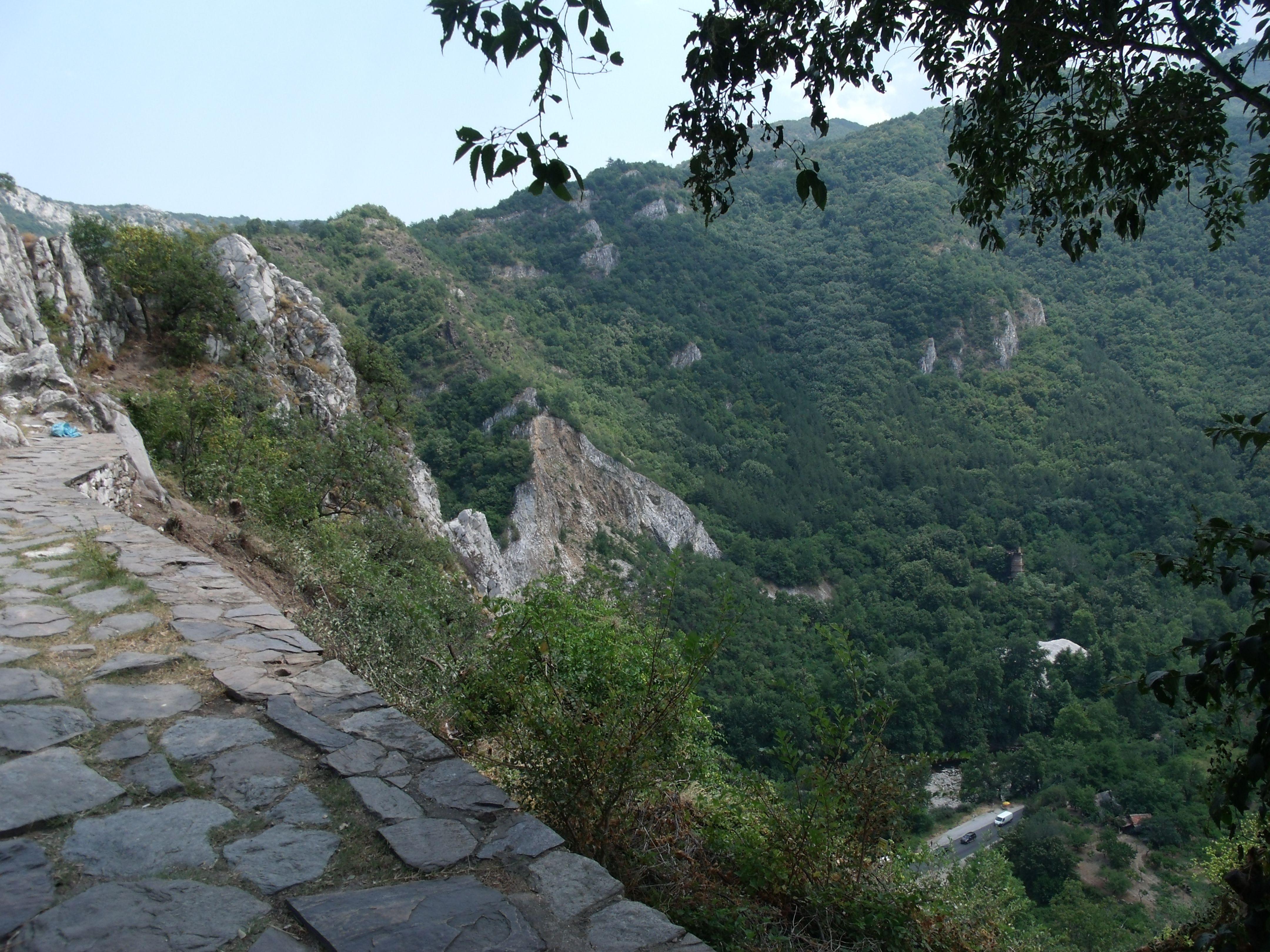 4320x3240 Medieval: Bulgaria Fortress Medieval Road View Desktop Wallpaper