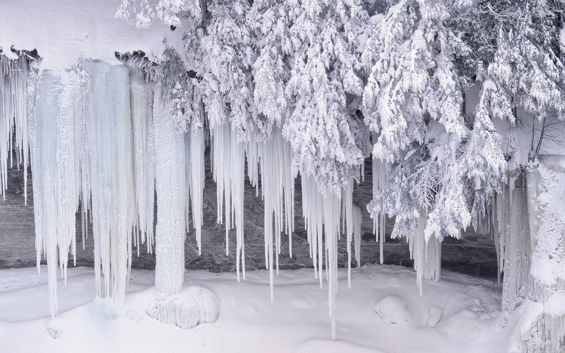 1920x1200 Icicle wallpaper on desktop