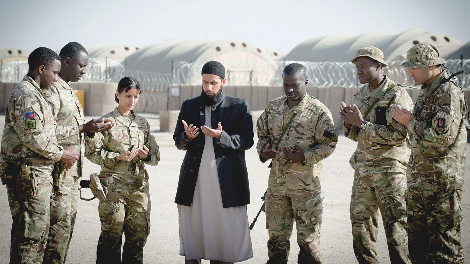 1600x900 British Muslim Soldiers
