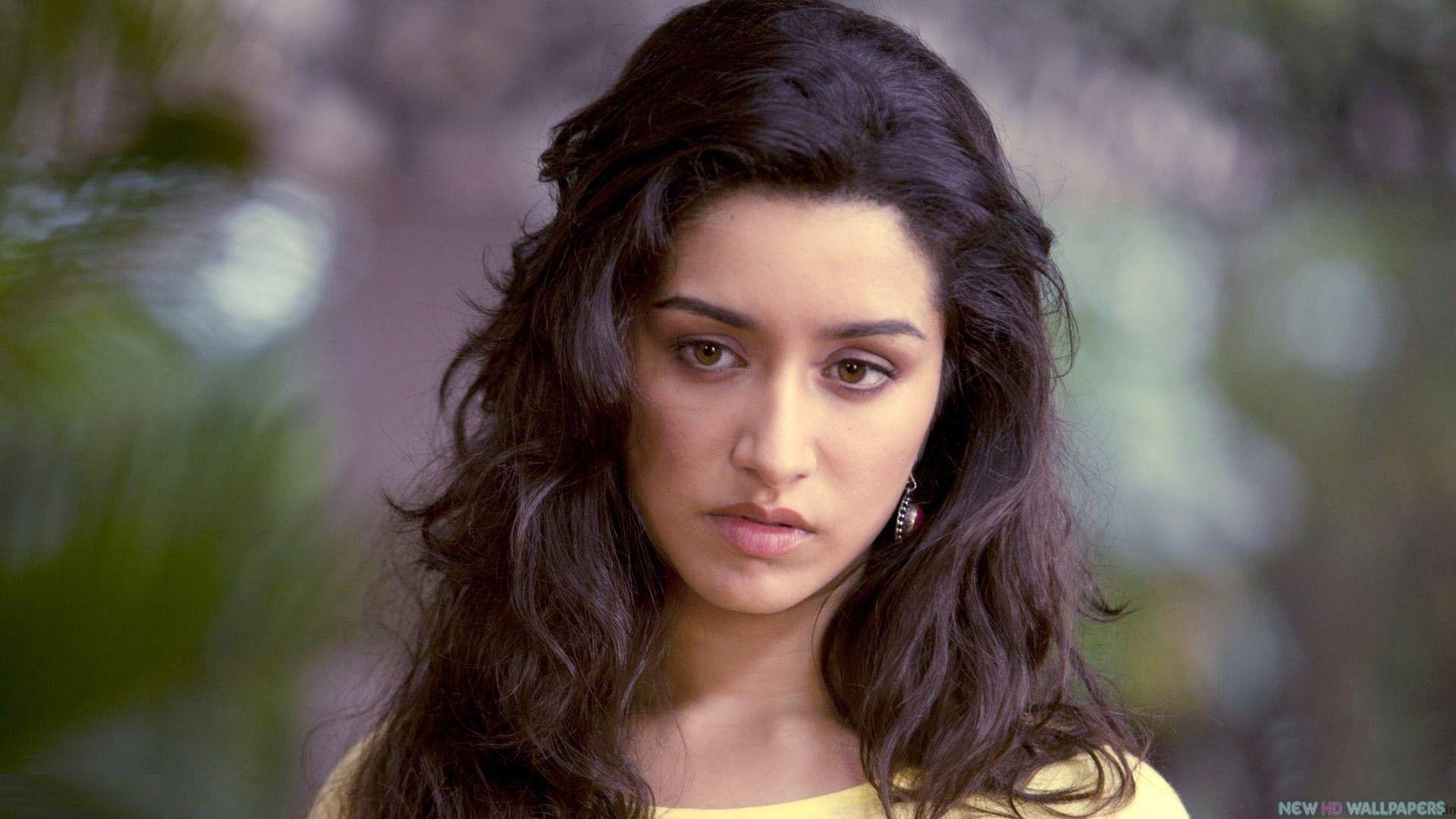 1920x1080 Bolly Actress Shraddha Kapoor Cute Face Wallpaper HD Wallpaper
