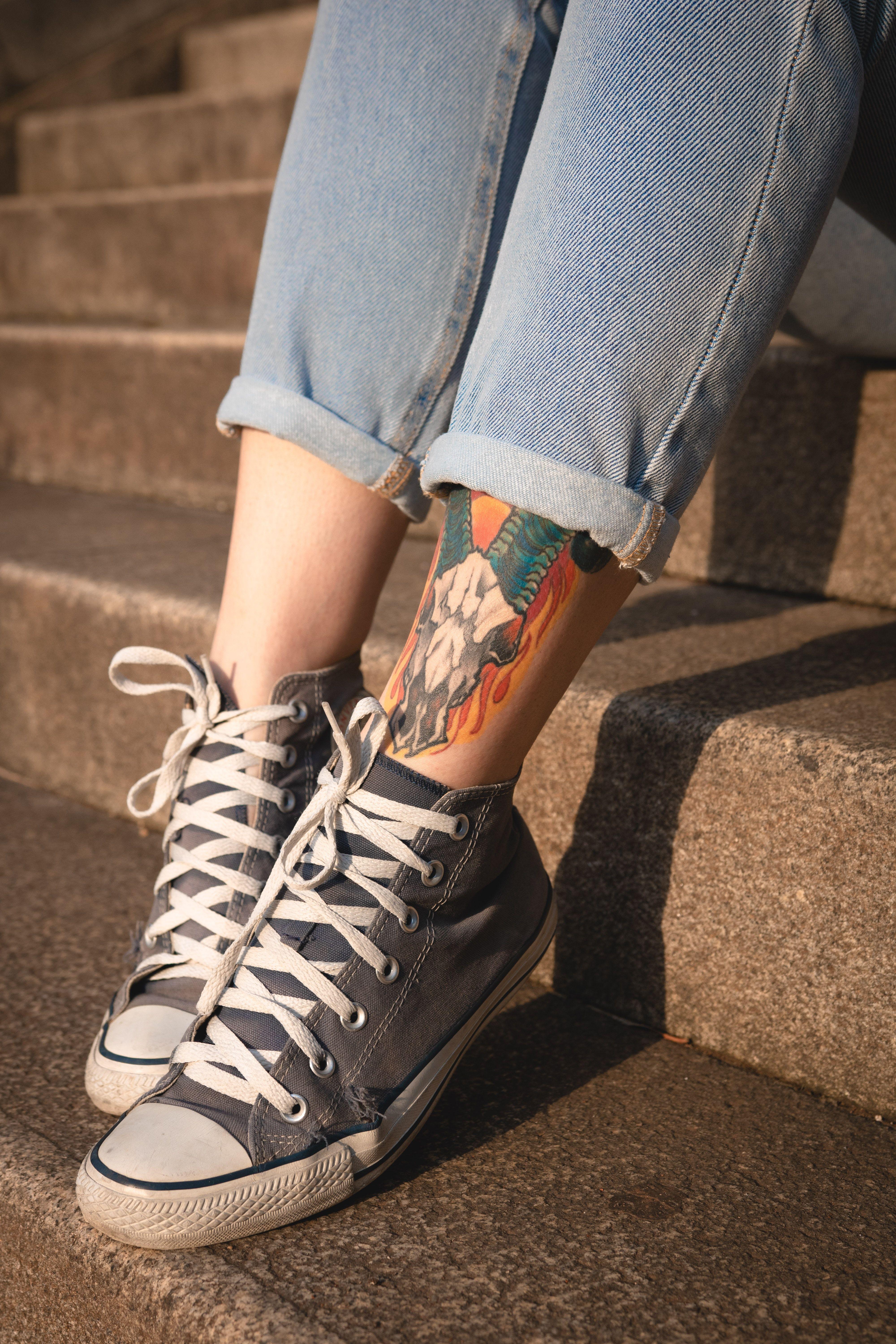 4000x6000 Pair Of Gray Converse All Star Chuck Taylor Shoes · Free