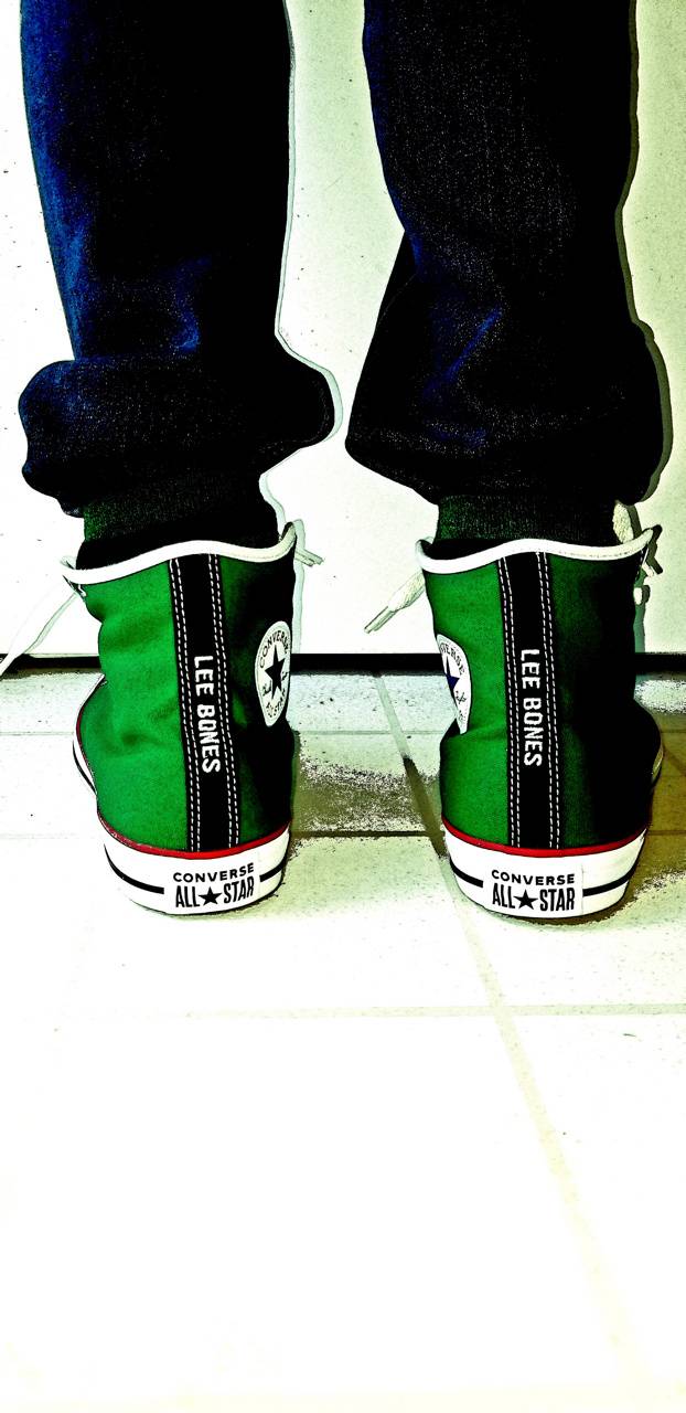 622x1280 Custom Chuck Taylors wallpaper