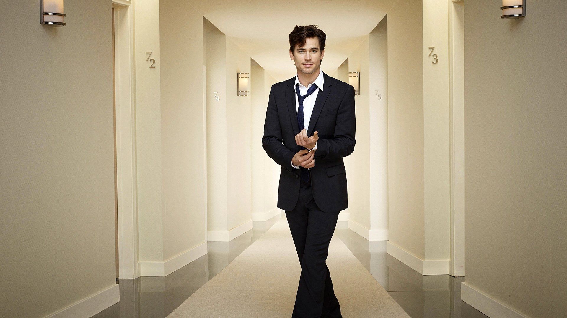 1920x1080 Elegant Man in Suit HD Wallpaperx1080