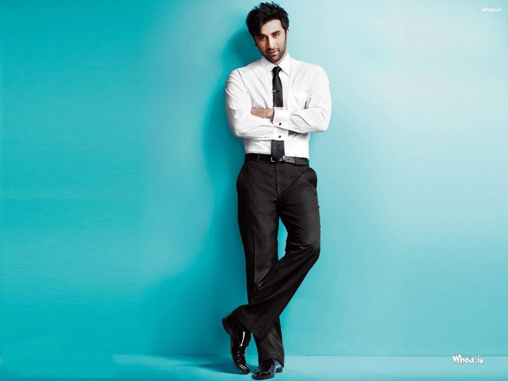 1024x768 Ranbir Kapoor Formal HD Wallpaper