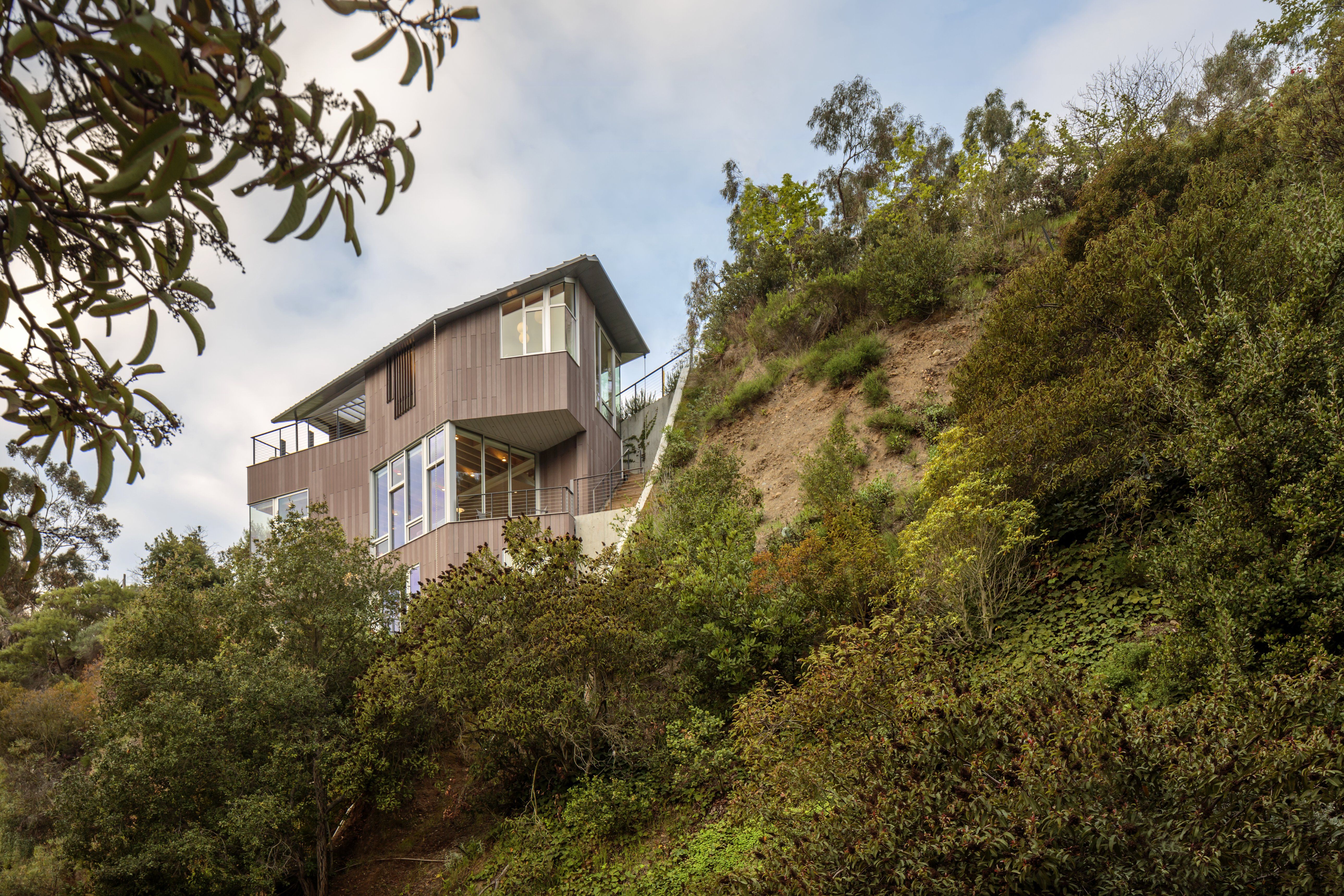 5158x3439 Rustic Canyon View House is all about the vistas. Wallpaper*