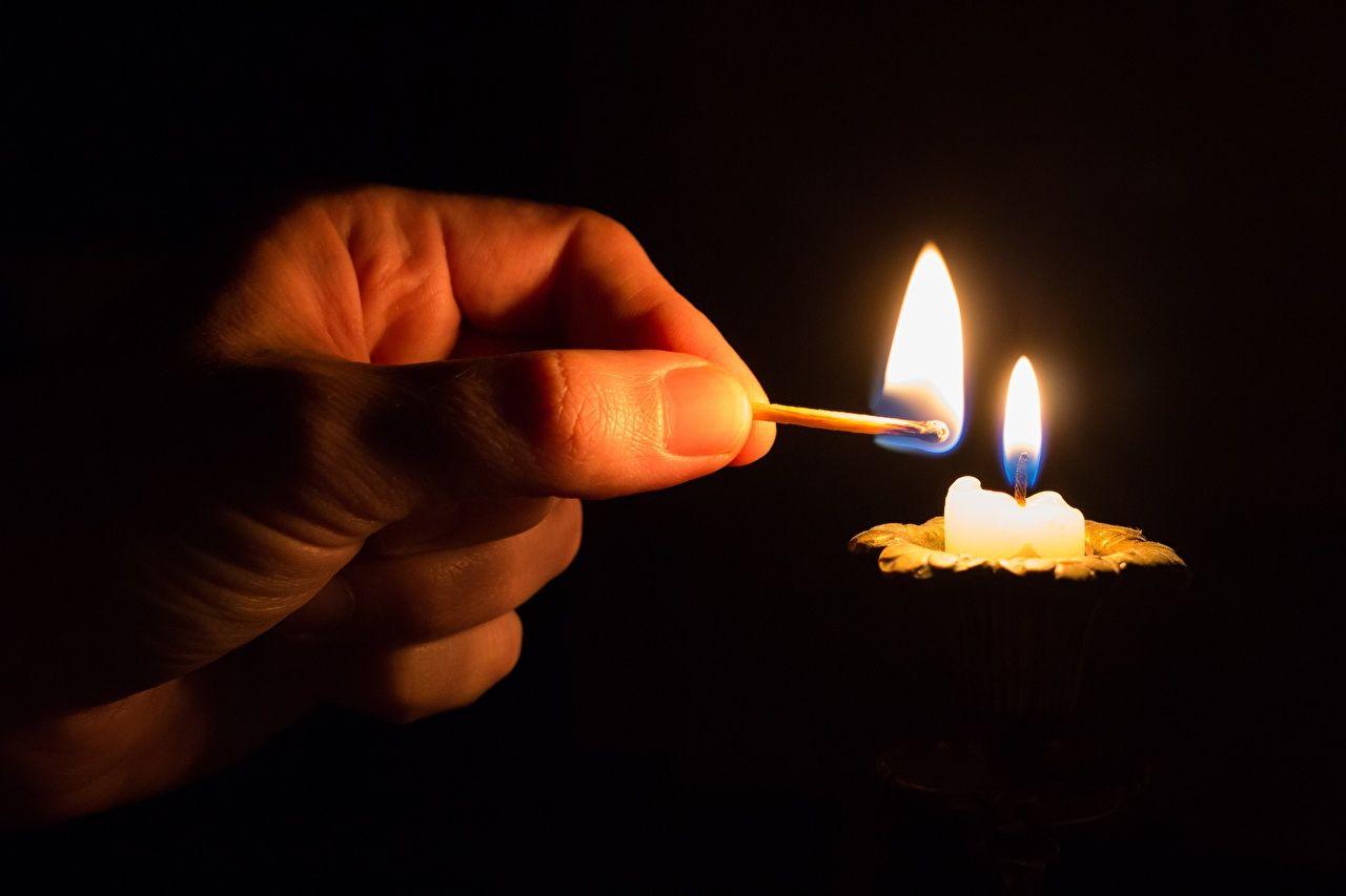 1280x853 Desktop Wallpaper Match Fire Hands Fingers Candles Closeup Black