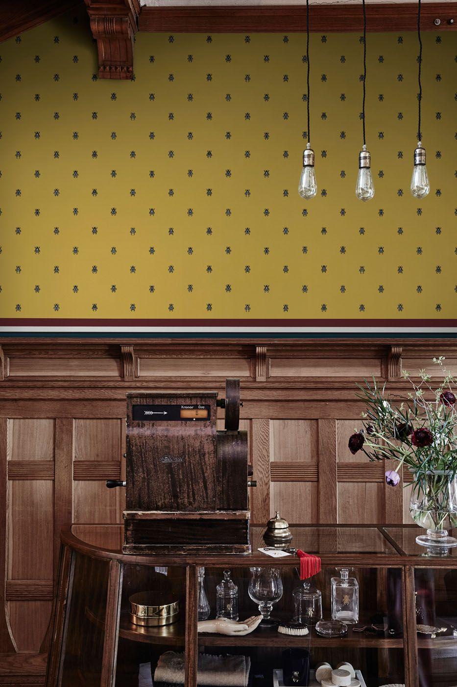 933x1400 Audrey Yellow