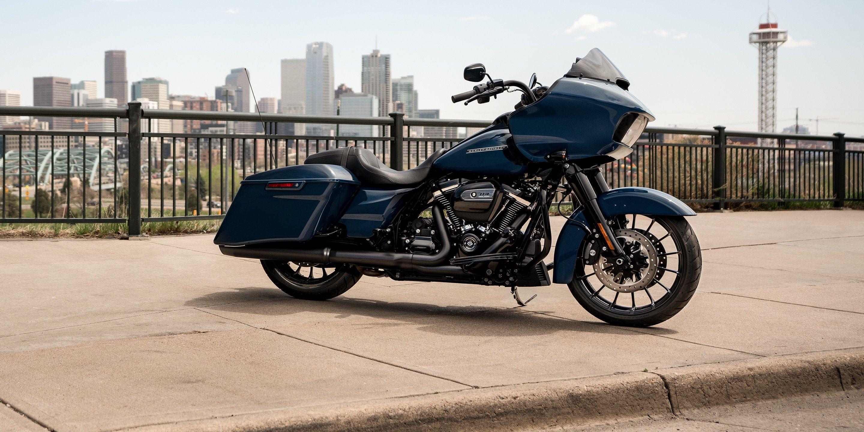 2880x1440 Harley Davidson Road Glide HD Wallpaper