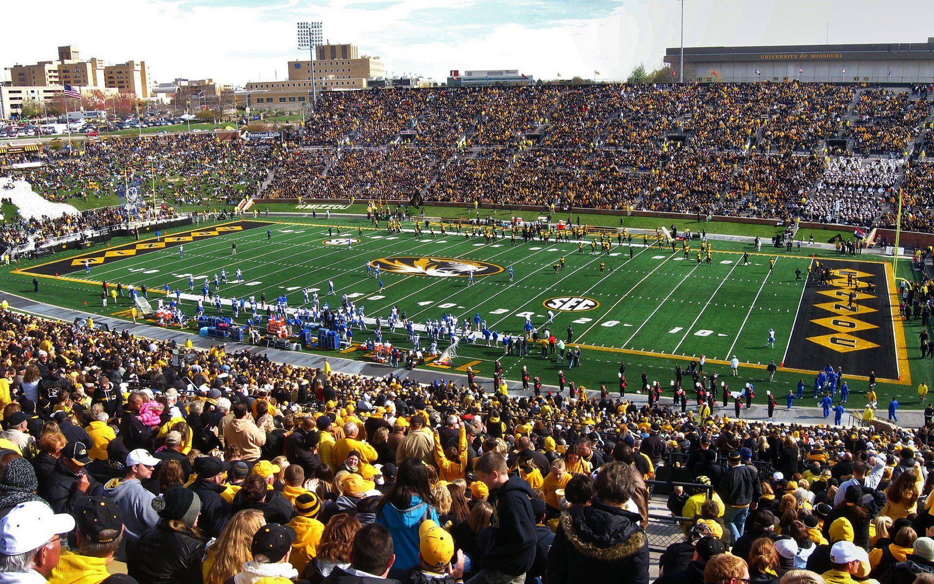 1920x1200 Mizzou Football Field Background