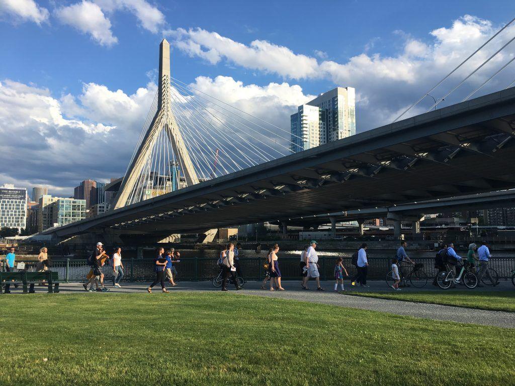 1024x768 MassDOT celebrating 15 years of the Zakim Bridge with light show