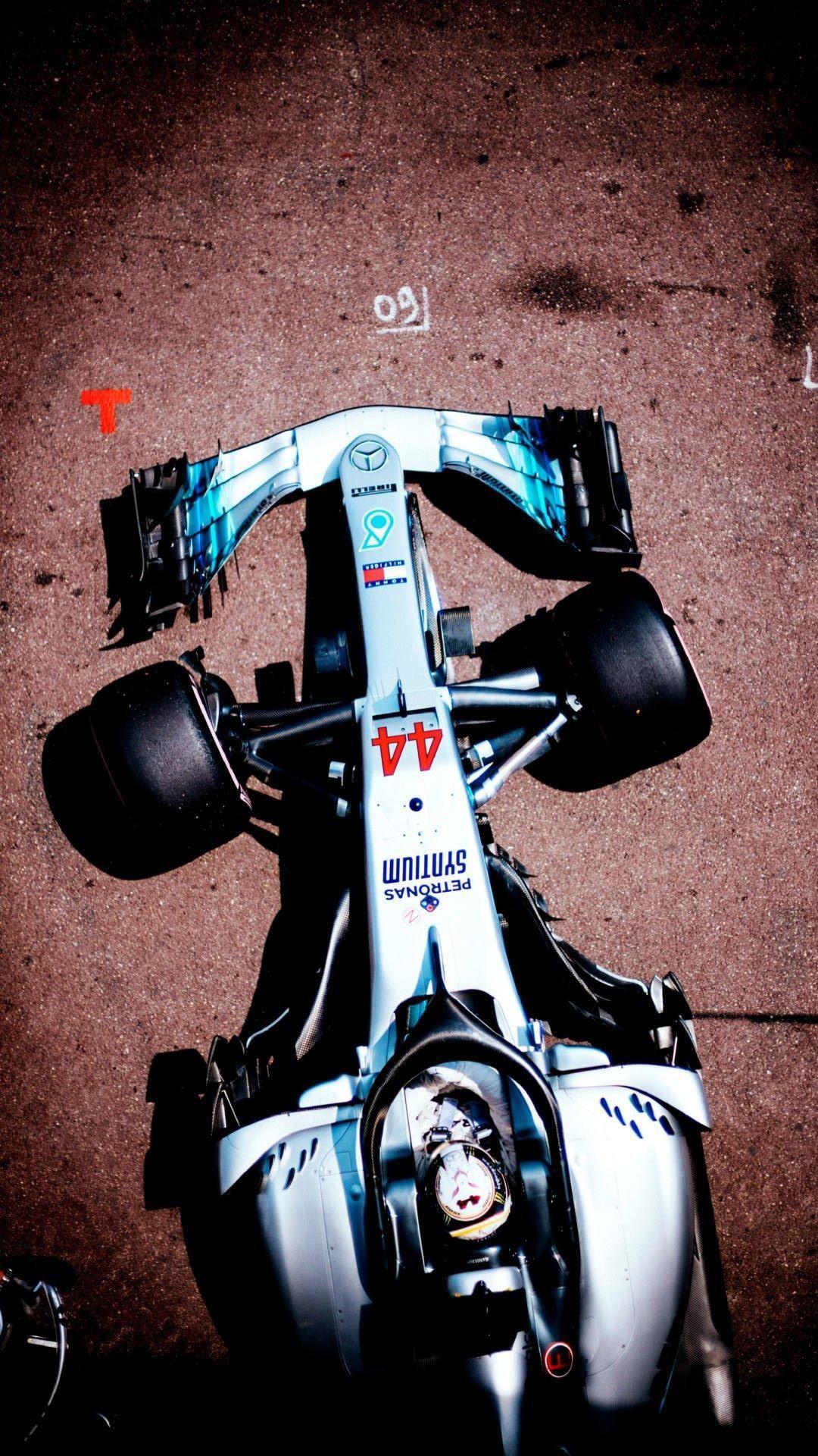 1080x1920 Lewis Hamilton iPhone Wallpaper 2019