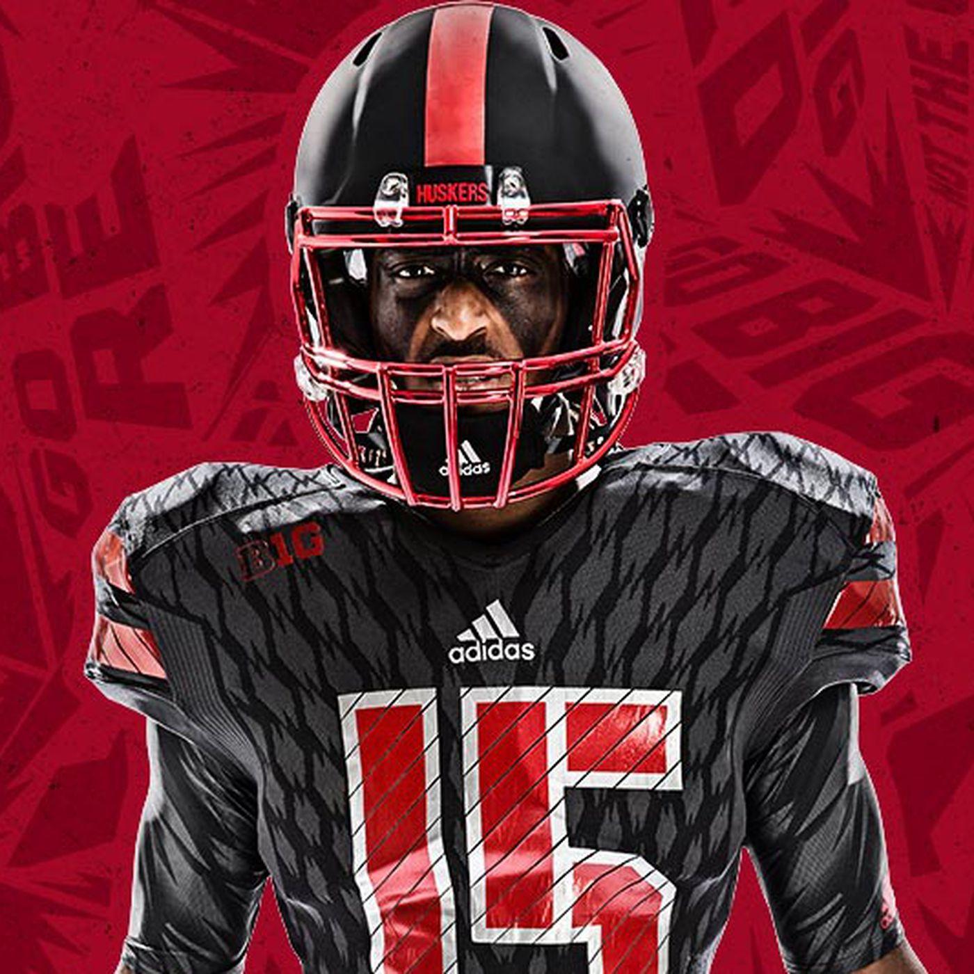1400x1400 Husker Football Wallpaper