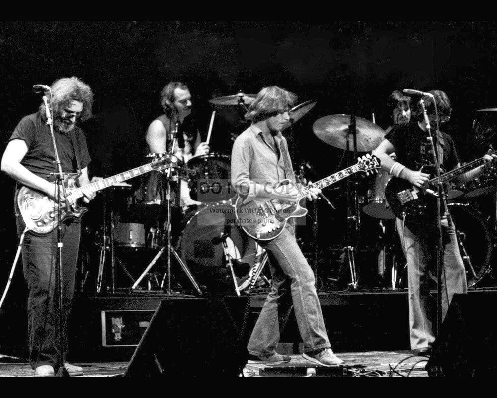 1000x800 THE GRATEFUL DEAD IN CONCERT JERRY GARCIA BOB WEIR PHOTO (FB 445). Grateful Dead Wallpaper, Grateful Dead Live, Grateful Dead Shows
