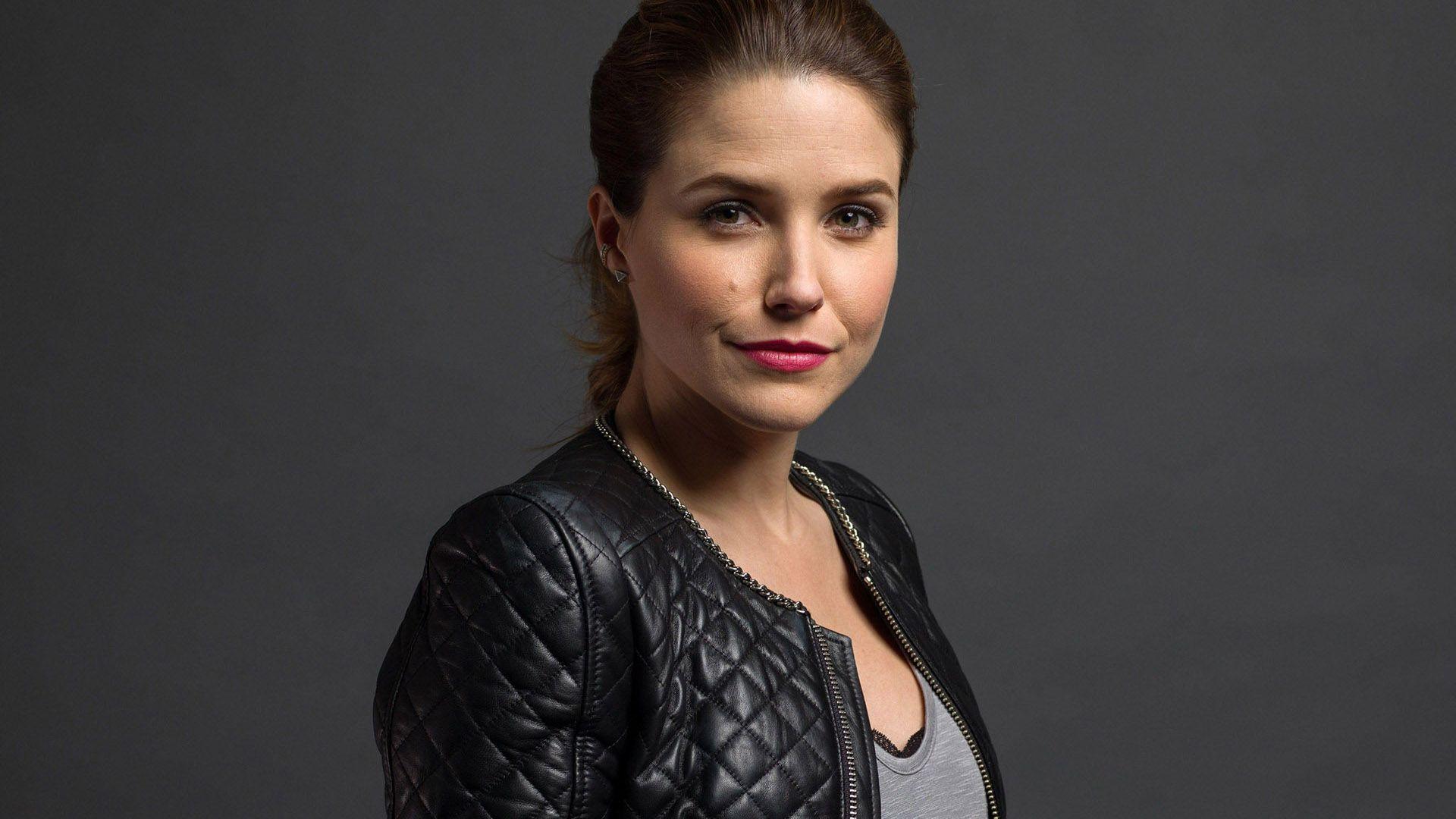 1920x1080 Gorgeous HD Sophia Bush Wallpaper
