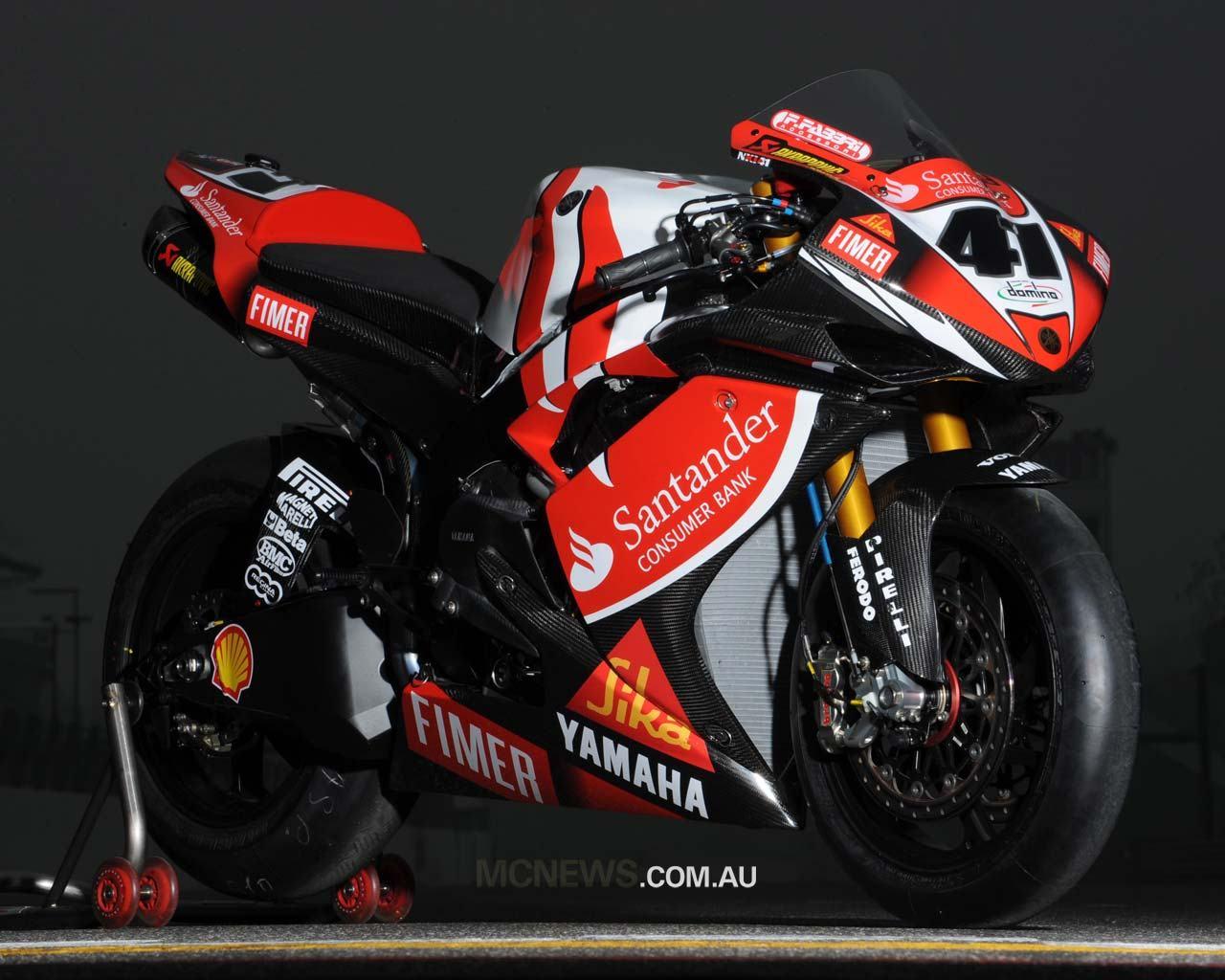 1280x1024 Free Fox Racing Wallpaper