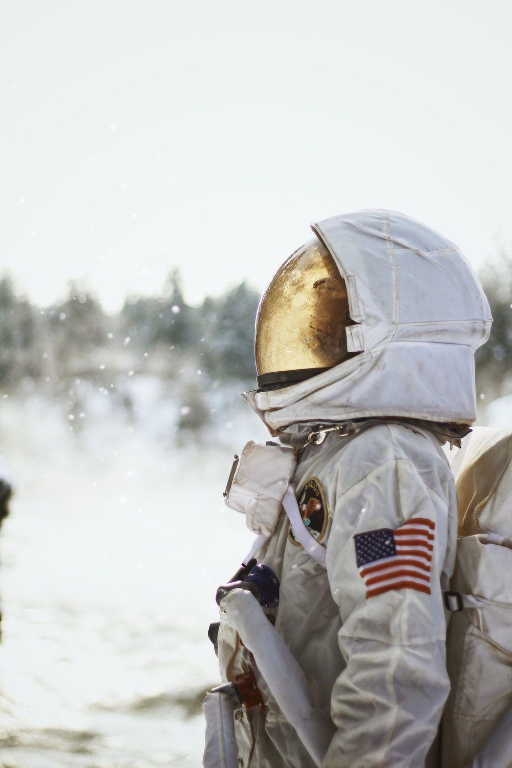 1000x1500 Astronaut Picture. Download Free Image