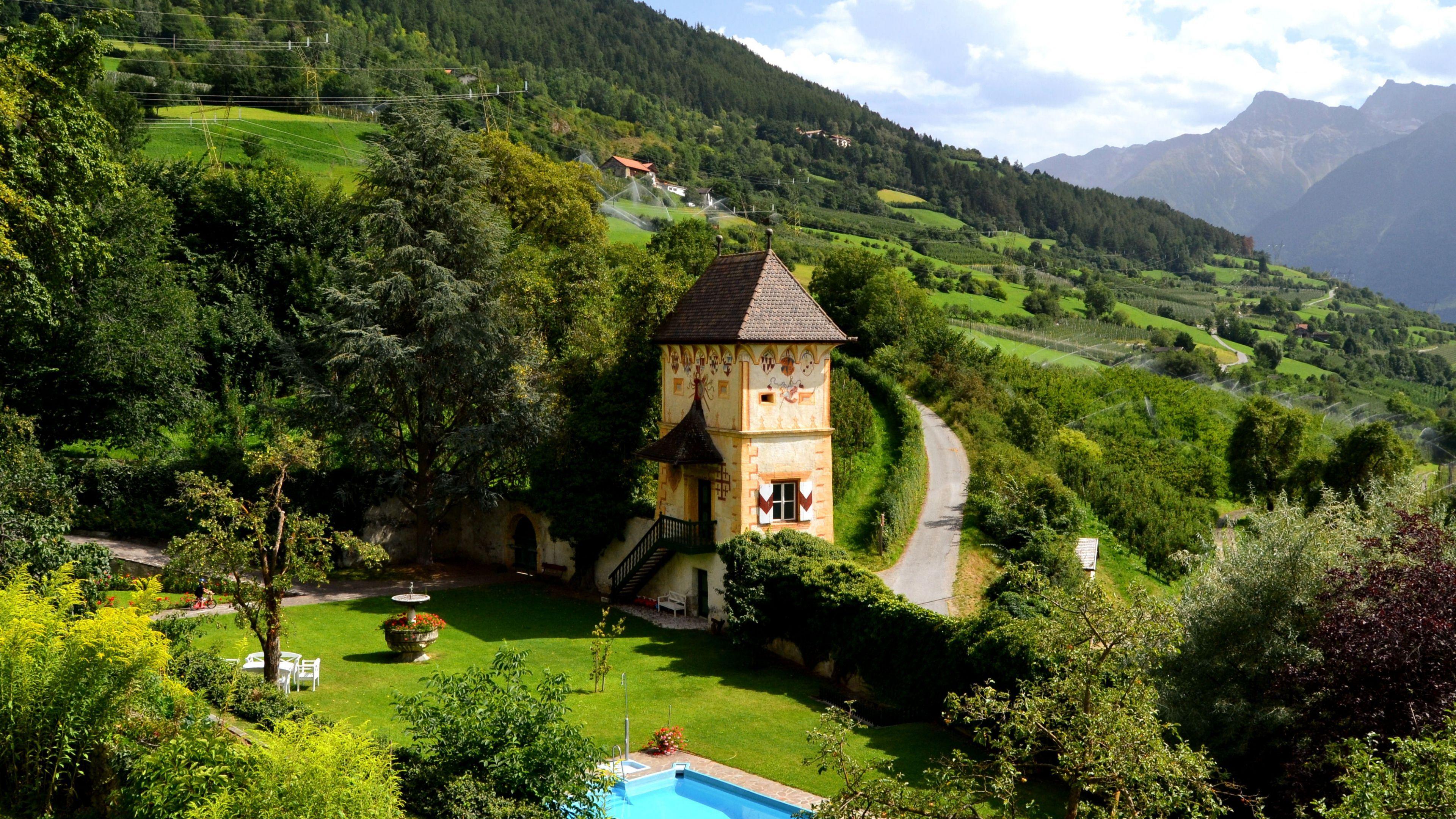 3840x2160 Wallpaper 3840x2160 house, swimming pool, mountain, top view, landscape 4K Ultra HD HD Background Wallpaper, Ultra HD Wallpaper. Пейзажи, Домики