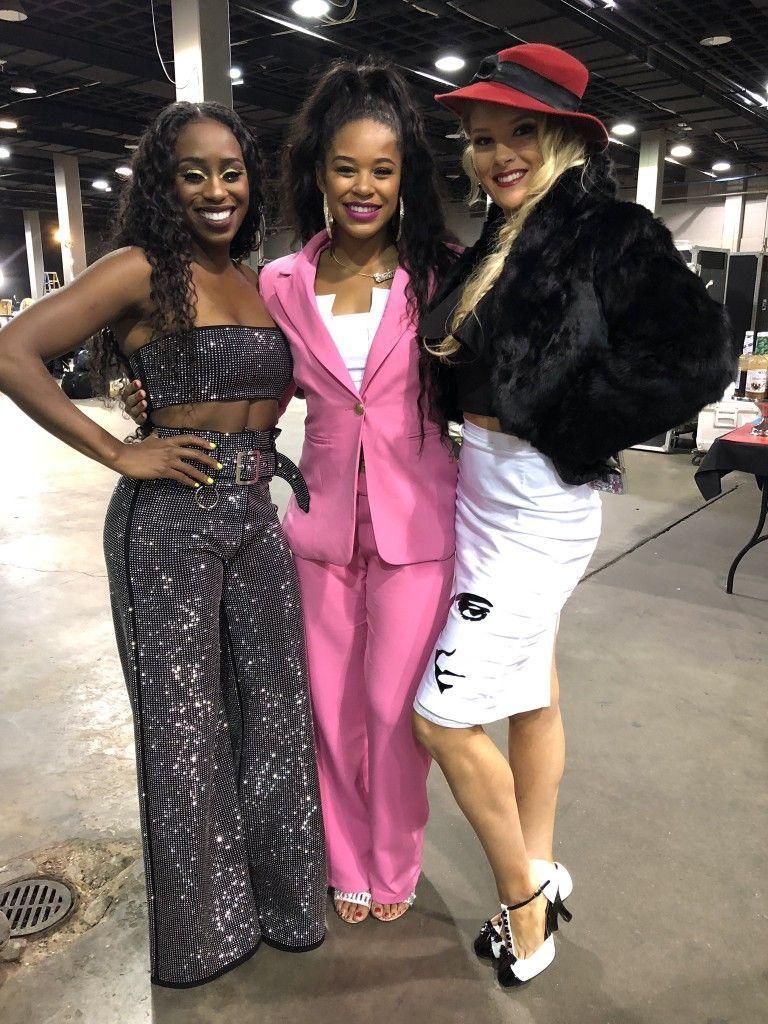 768x1024 WWE Naomi And Bianca Belair Wallpaper