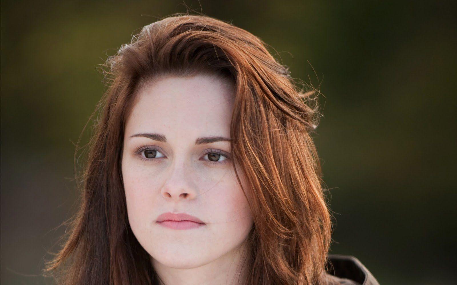 1600x1000 Hollywood Actress Wallpaper