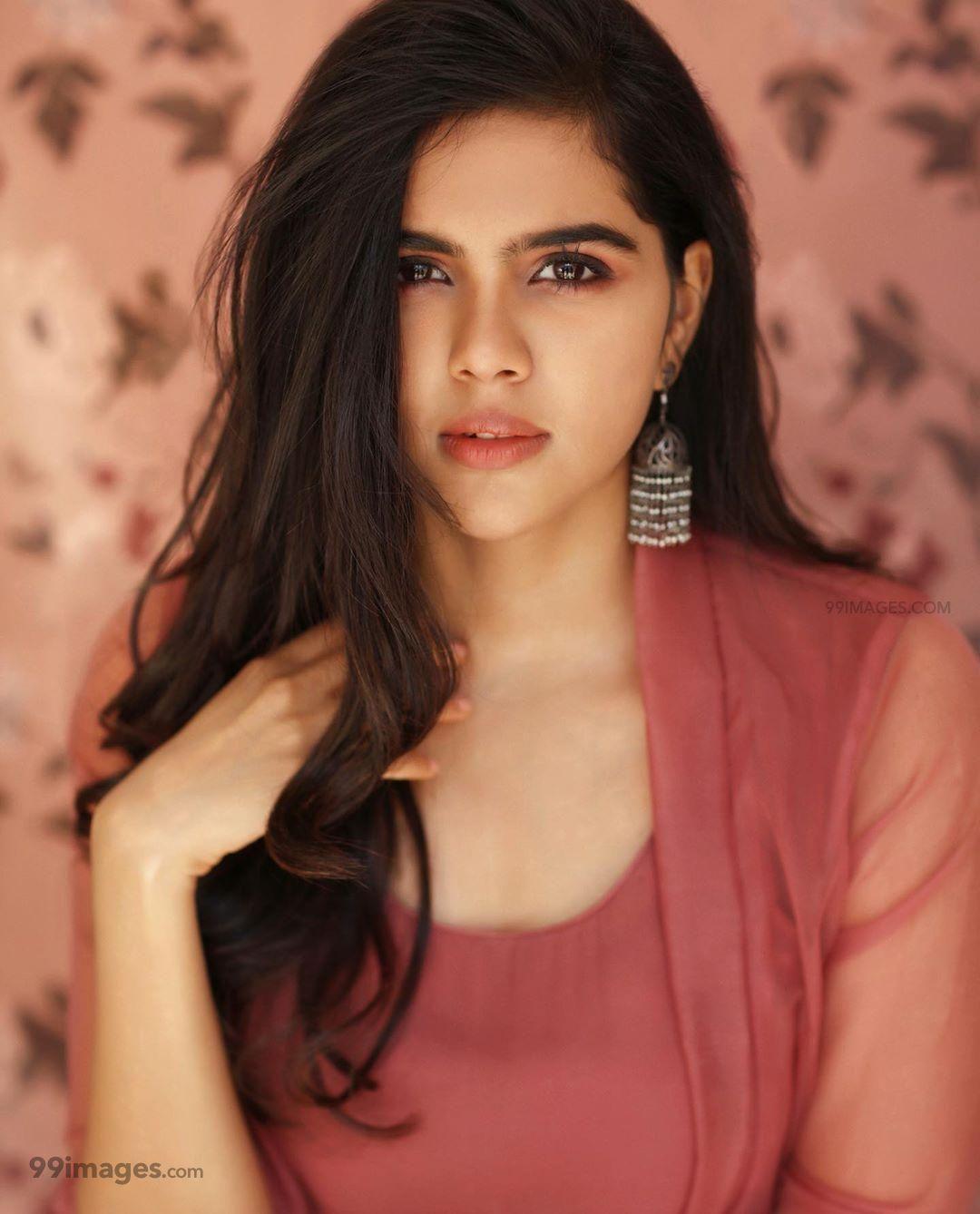 1080x1338 Kalyani Priyadarshan HD Wallpaper (Desktop Background / Android / iPhone) (1080p, 4k) (1080x1338) (2021)