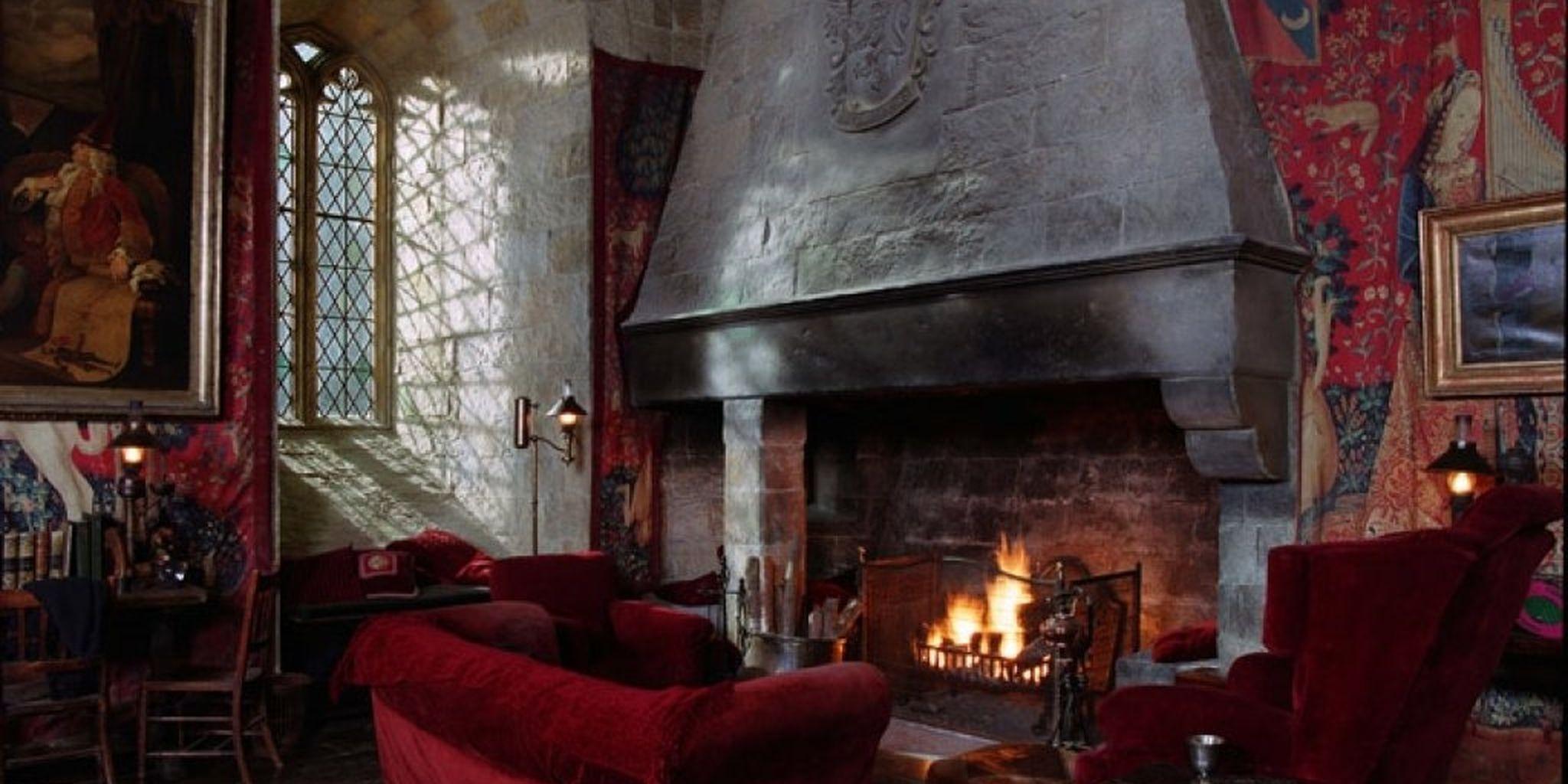 2048x1024 Gryffindor Common Room Wallpaper