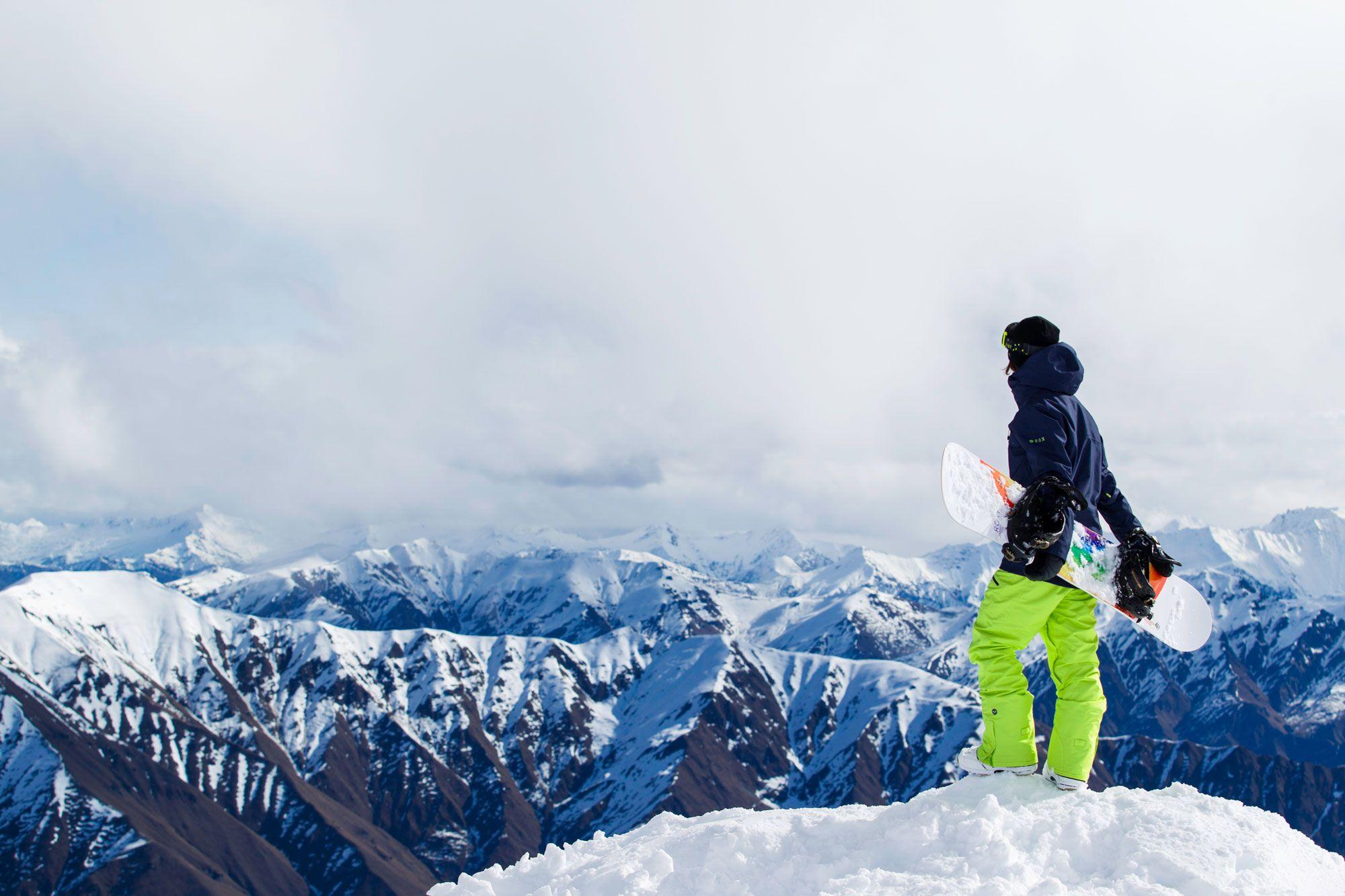 2000x1333 Win a Roxy Dry Flight Snowboard Jacket
