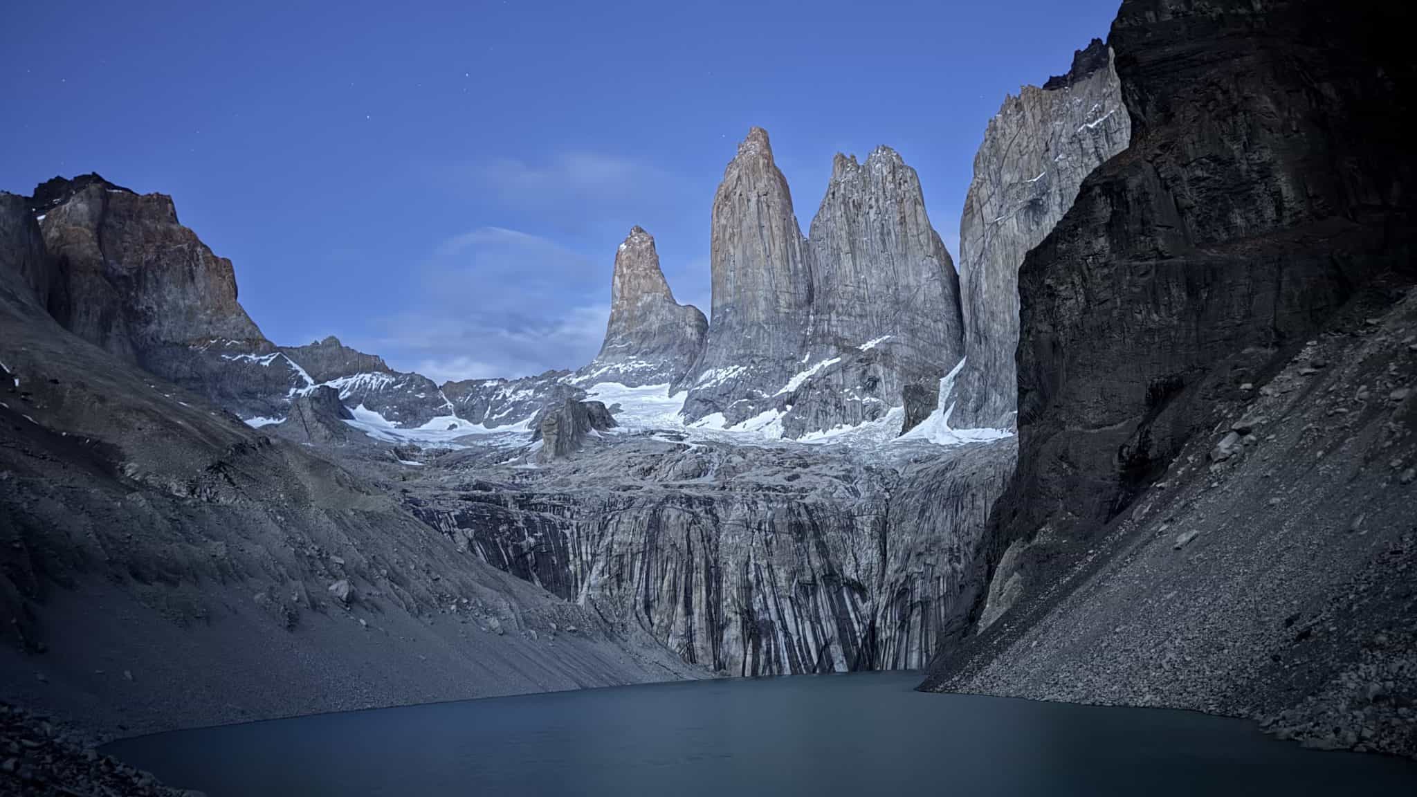 2048x1152 Base Torres Trail: Torres del Paine W Trek