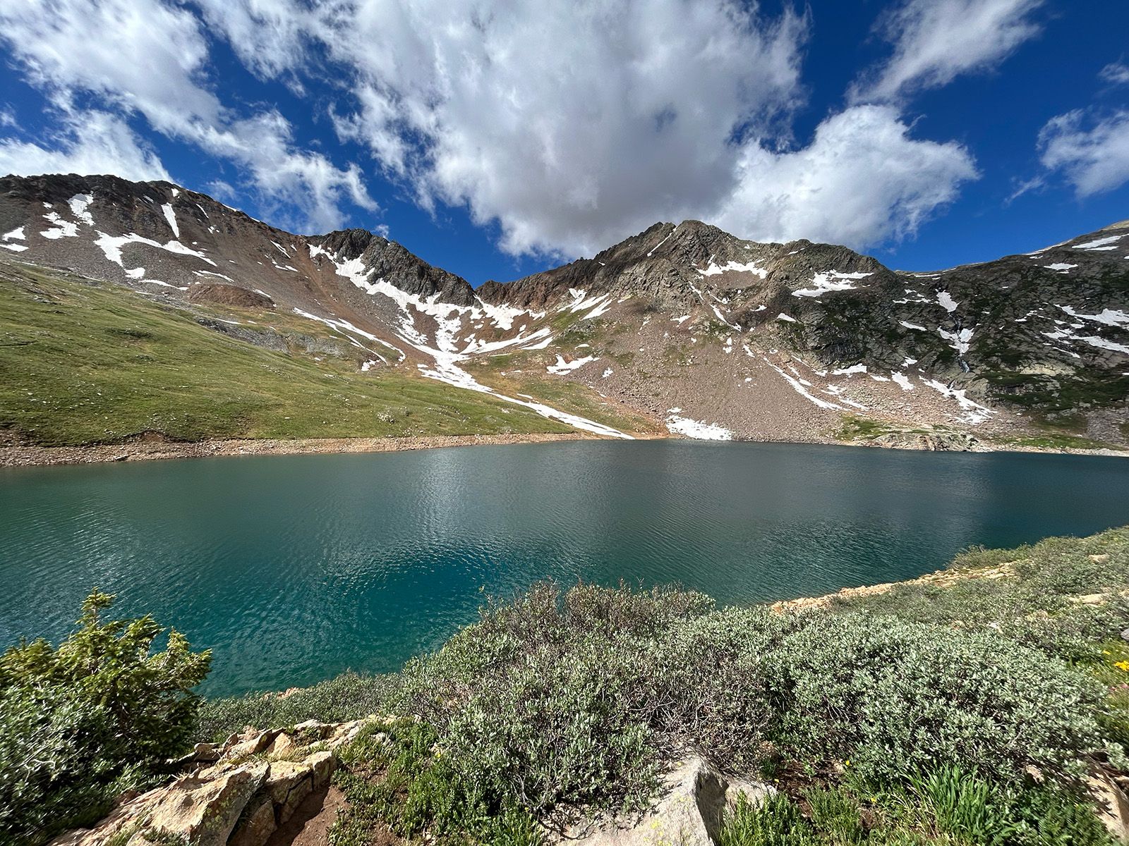 1600x1200 Great Alpine Lake Hikes in Colorado