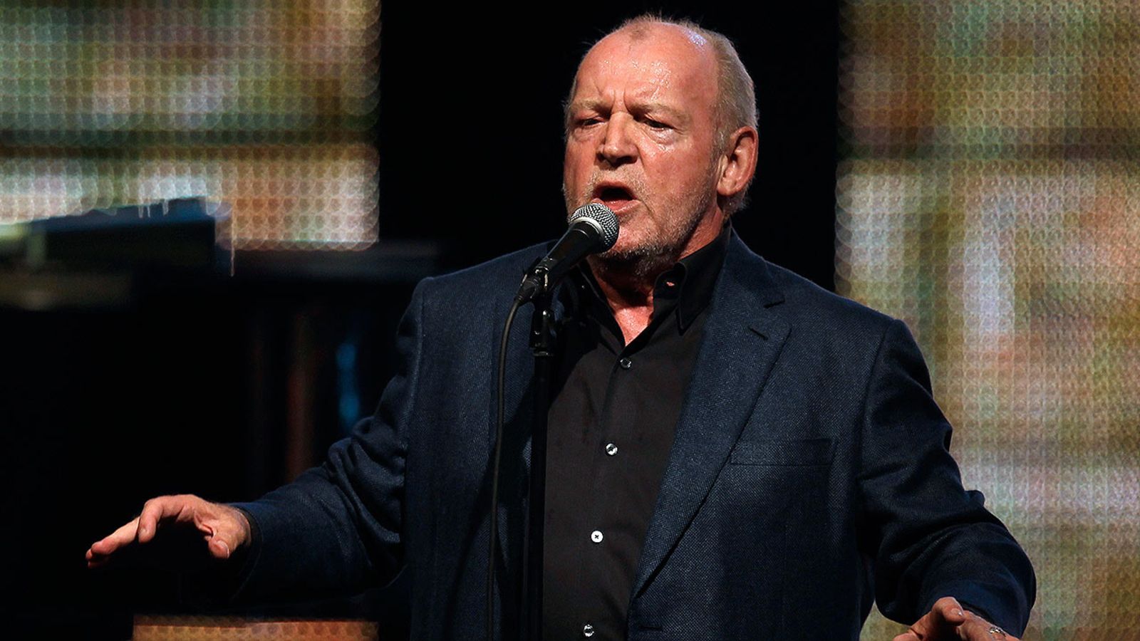 1600x900 British singer Joe Cocker dies at age 70