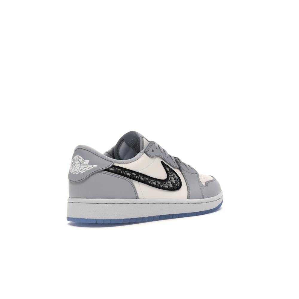 1000x1000 Air Jordan Dior Logo High Dior Air Jordan Dior Logo Dior Phone Wallpaper Air Dior Logo