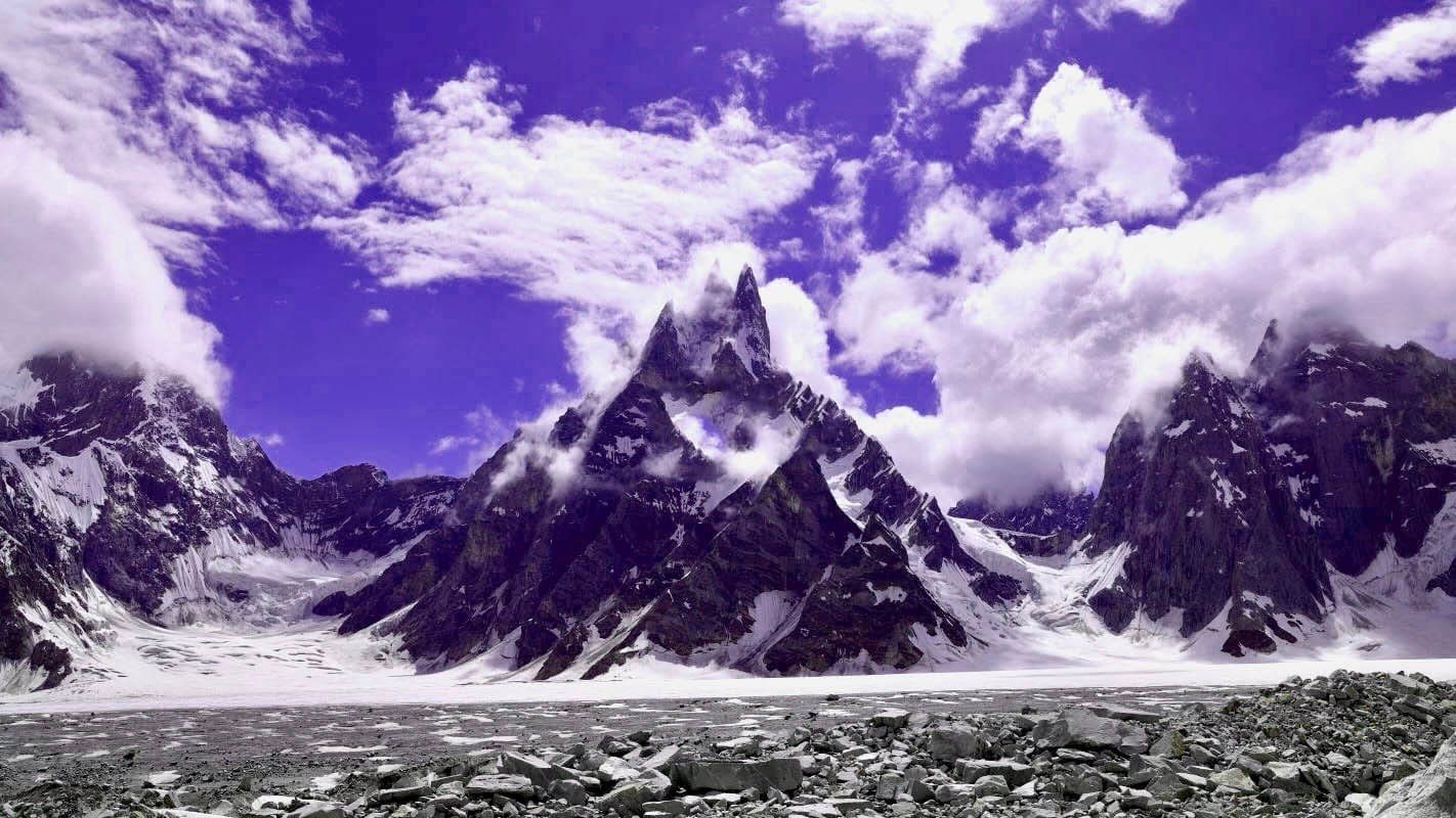 1422x800 Snow Lake