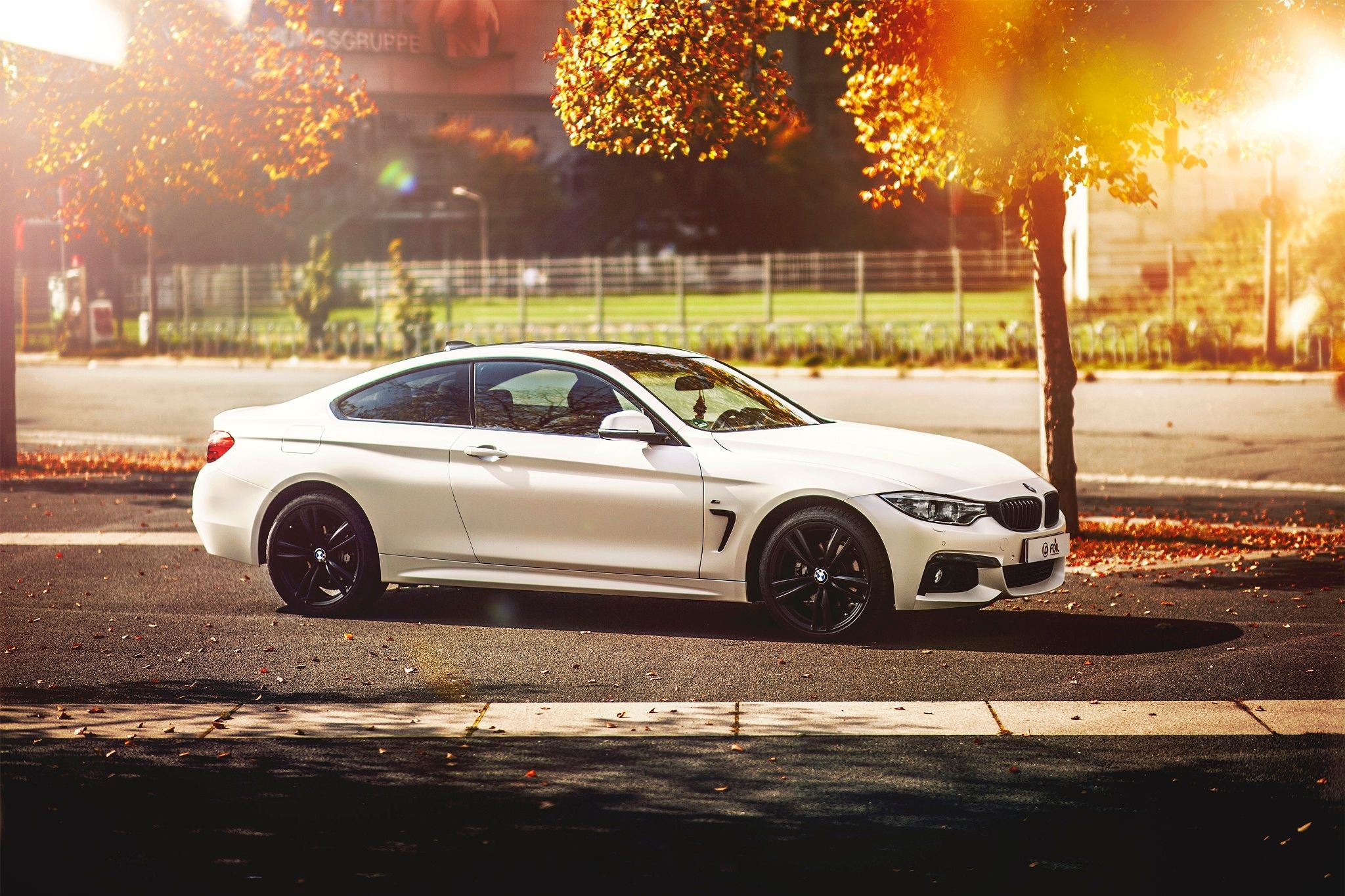 2048x1365 Wallpaper F BMW, 420d, 4 Series, autumn, white for mobile and desktop, section bmw, resolution 2048x1365
