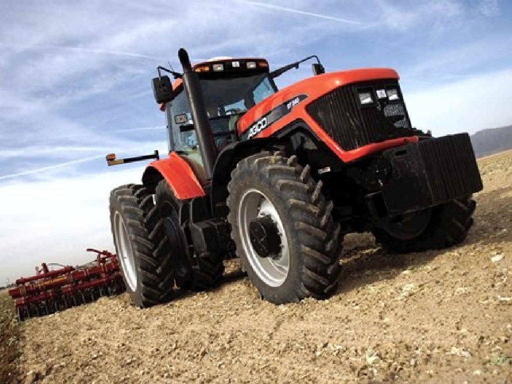 1024x768 Wallpaper: AGCO DT240A