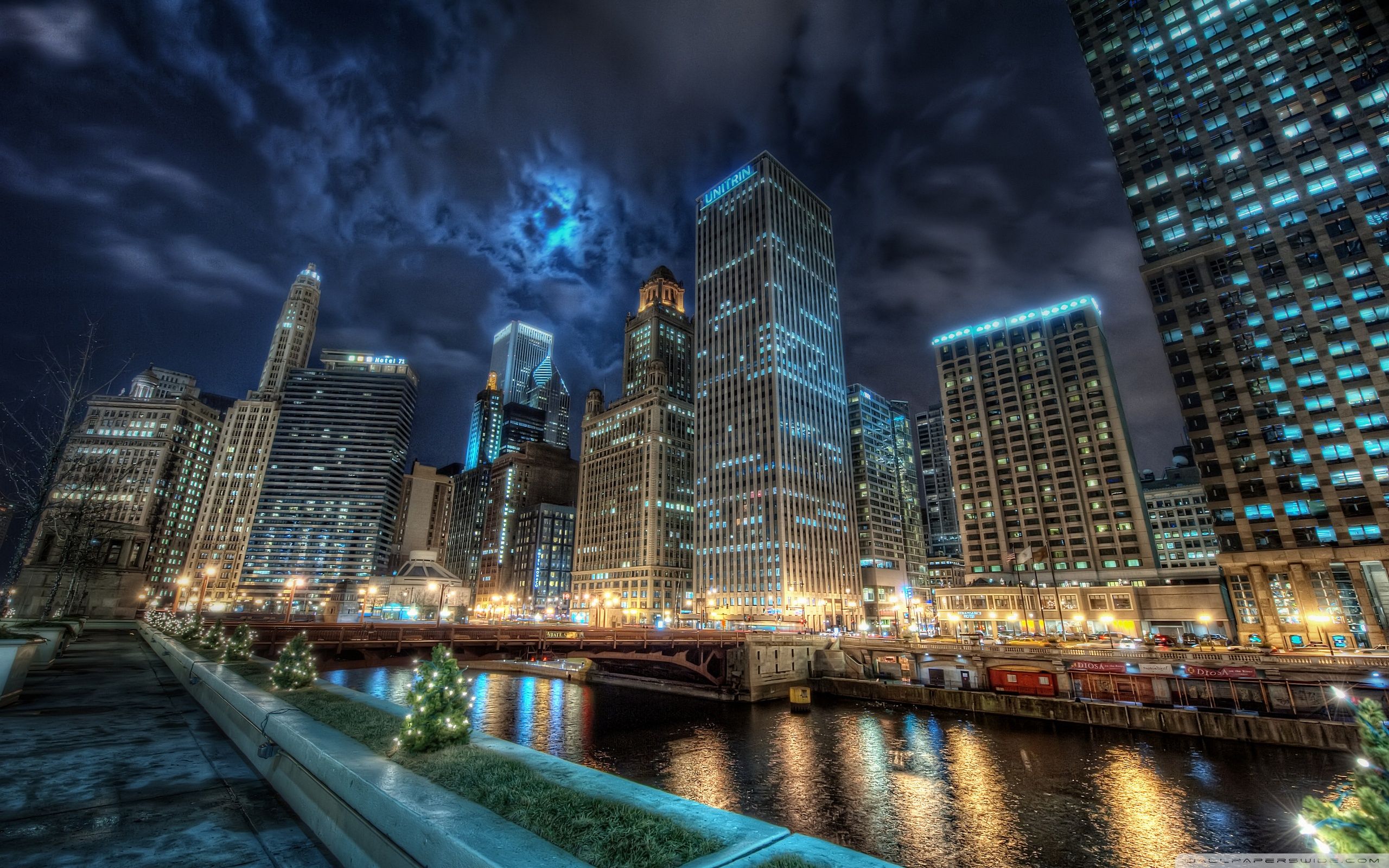 2560x1600 Downtown Chicago 4K UHD Wallpaper for UltraHD Desktop and TV : Smartphone and Tablet Devices