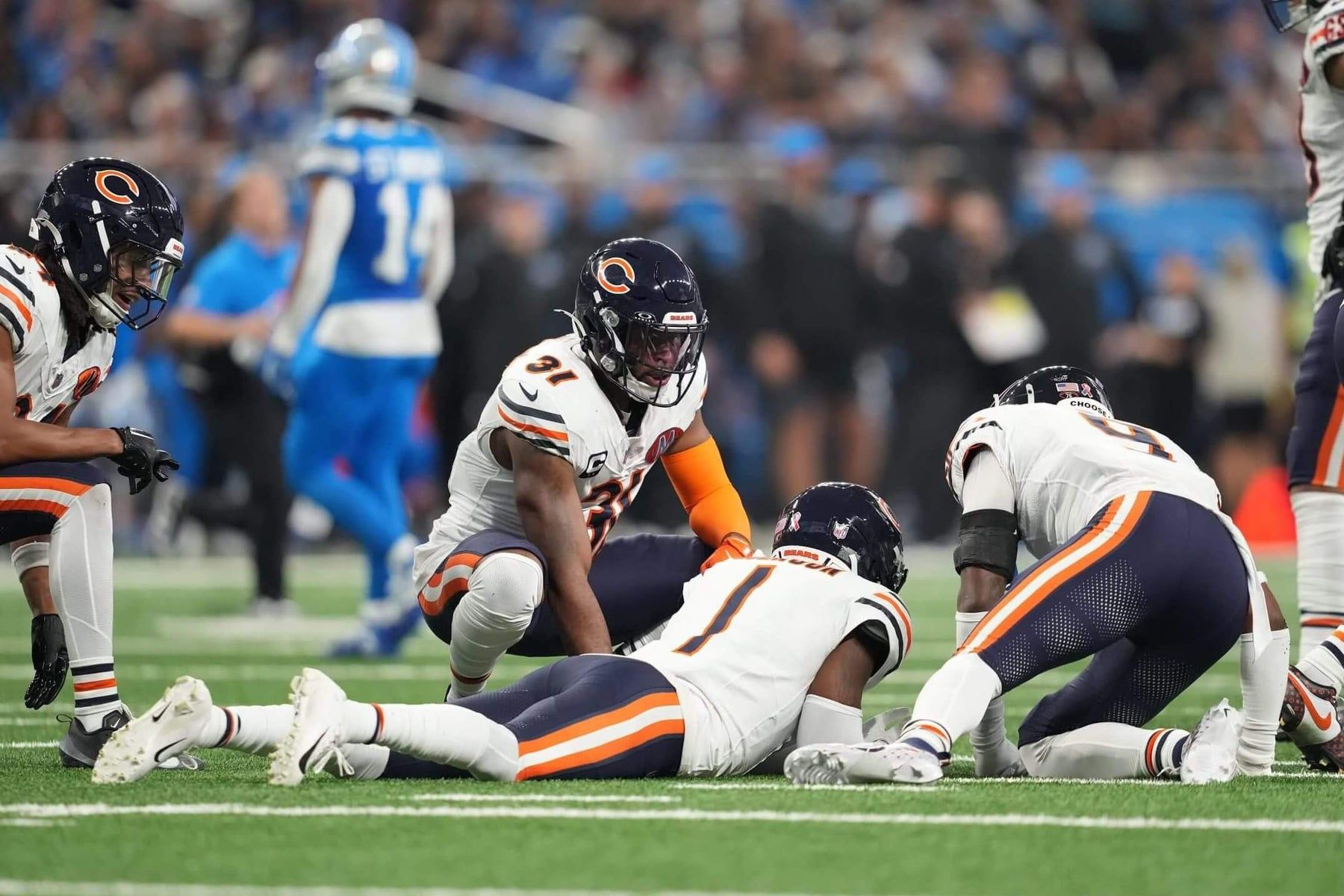 1800x1200 Bears cornerback Jaylon Johnson faces extended absence with groin injury