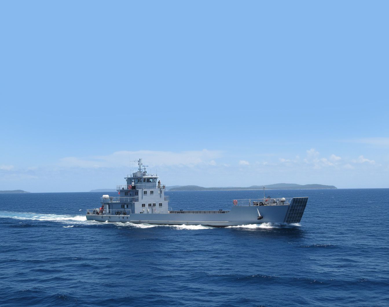 1344x1062 LANDING CRAFT UTILITY