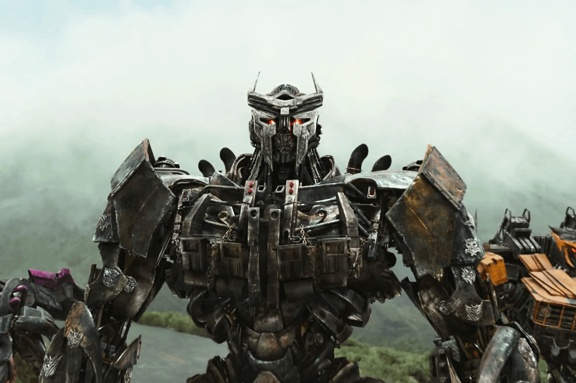2000x1333 Hoping to see this iteration of Scourge in more future projects and not just a one and done thing for the movie. The guy was loyal to Unicron throughout the movie