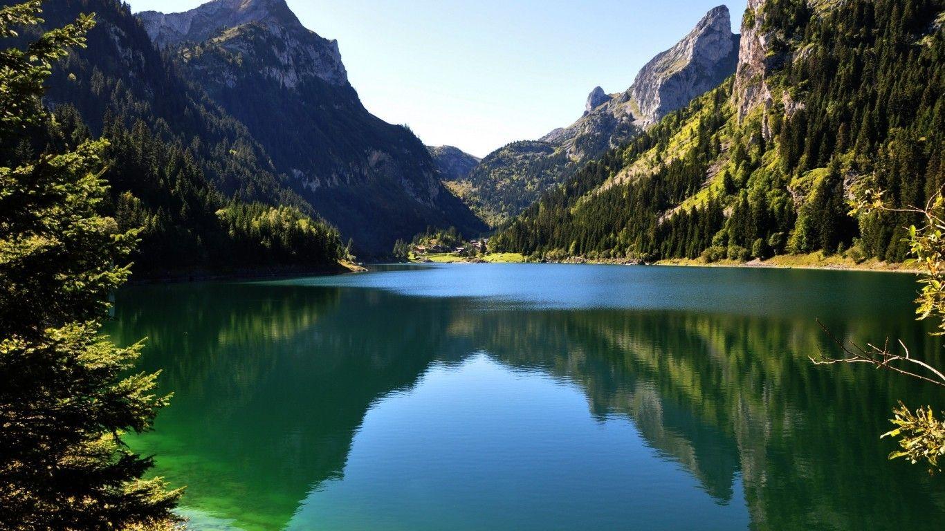 1366x768 Download 1366x768 Calm Lake, Mountains, Reflection, Mood, Cozy, Trees Wallpaper for Laptop, Notebook