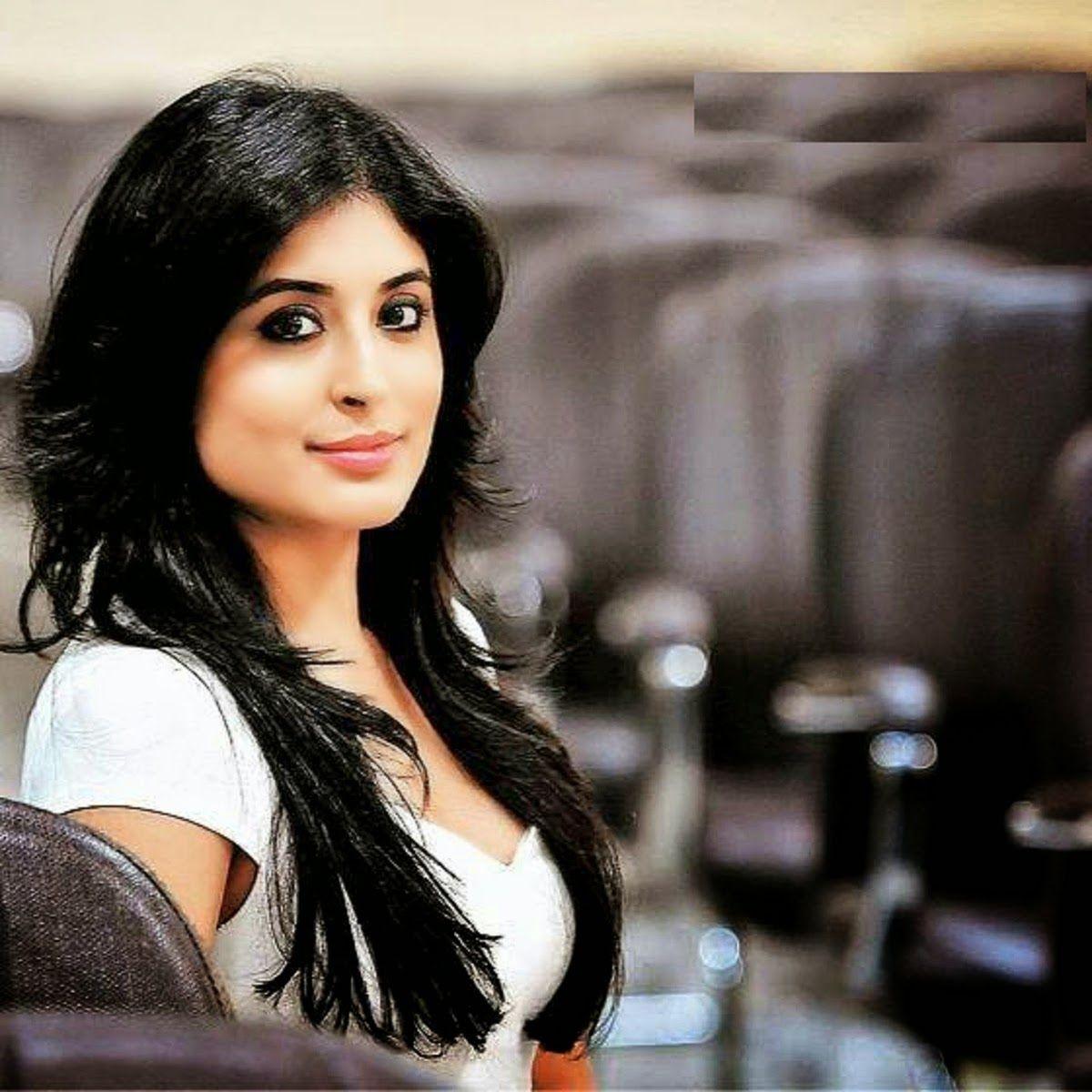 1200x1200 TV Biography: Kritika Kamra HD Image Free Download