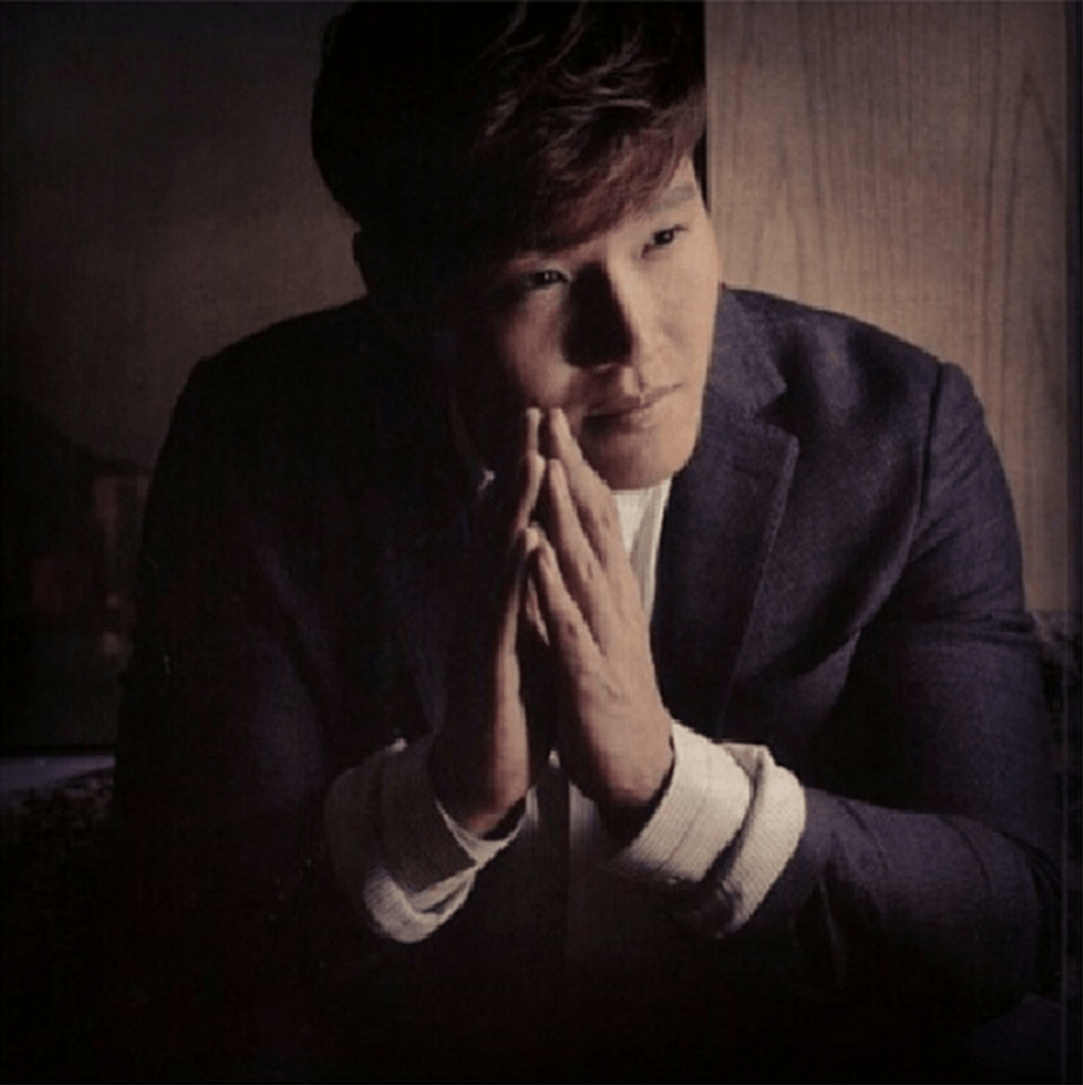 988x990 Learn From Kim Jong Kook And His Scoliosis